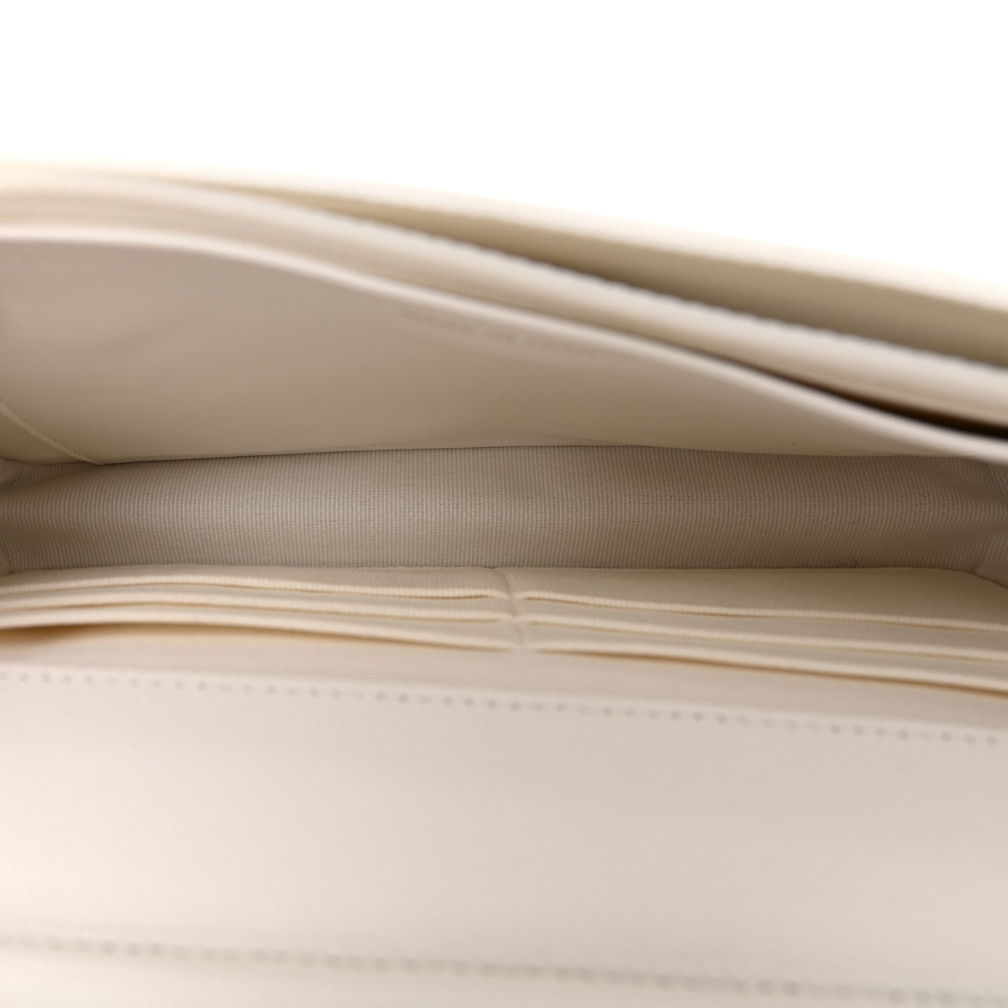 Caviar Quilted Wallet On Chain WOC White