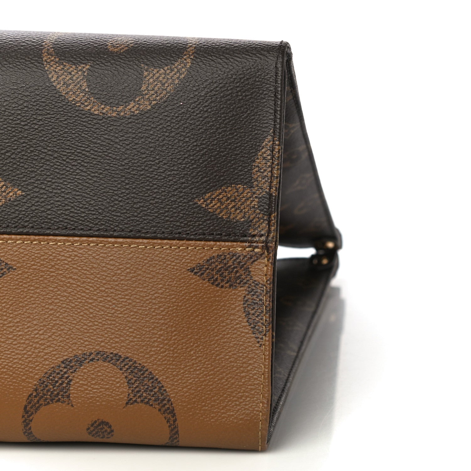 Louis Vuitton Reverse Monogram Giant Onthego GM 9 of 12