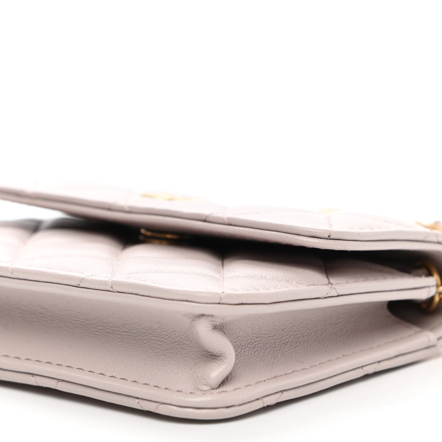 Lambskin Quilted Pearl Crush Clutch With Chain Light Purple