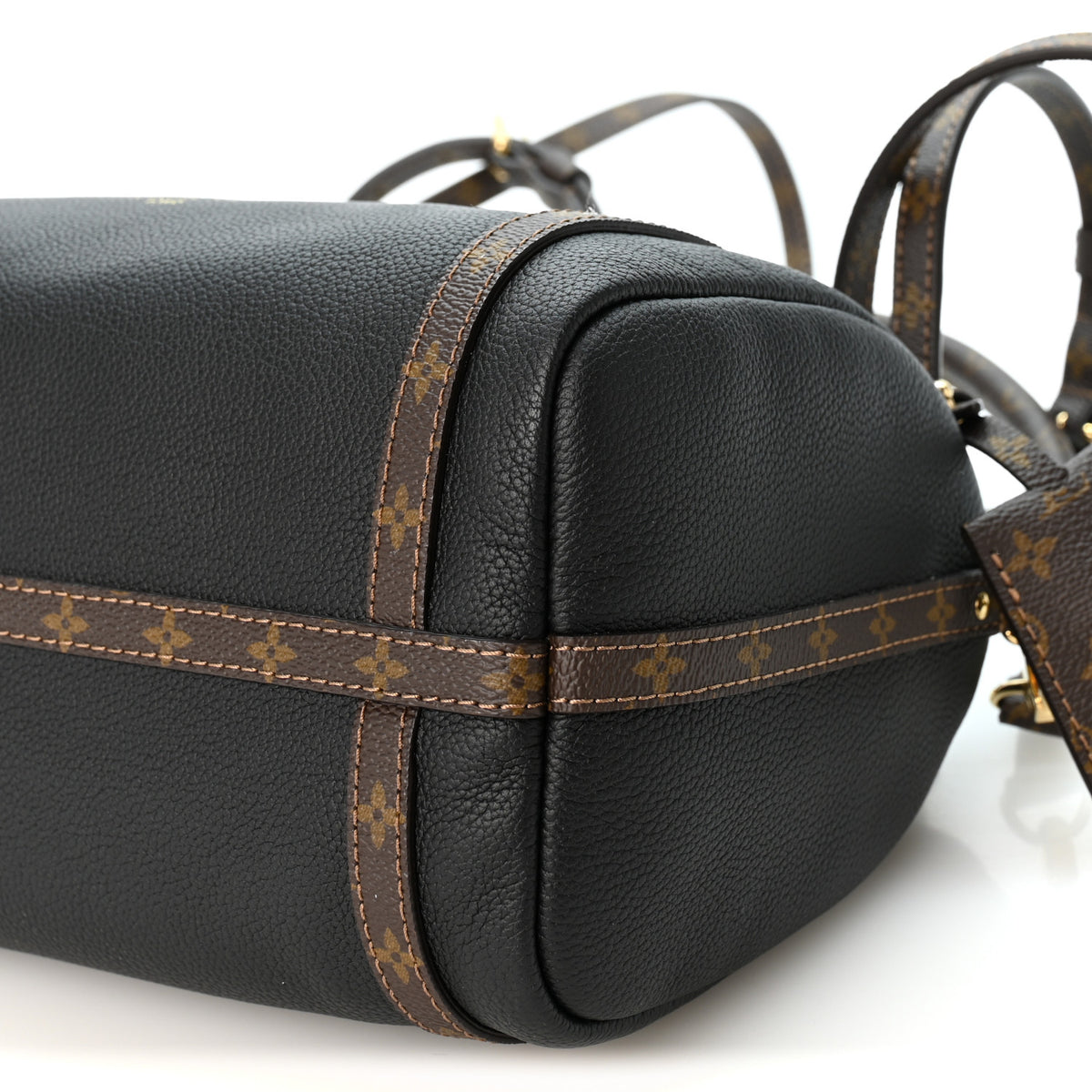 Calfskin Monogram Express PM Black