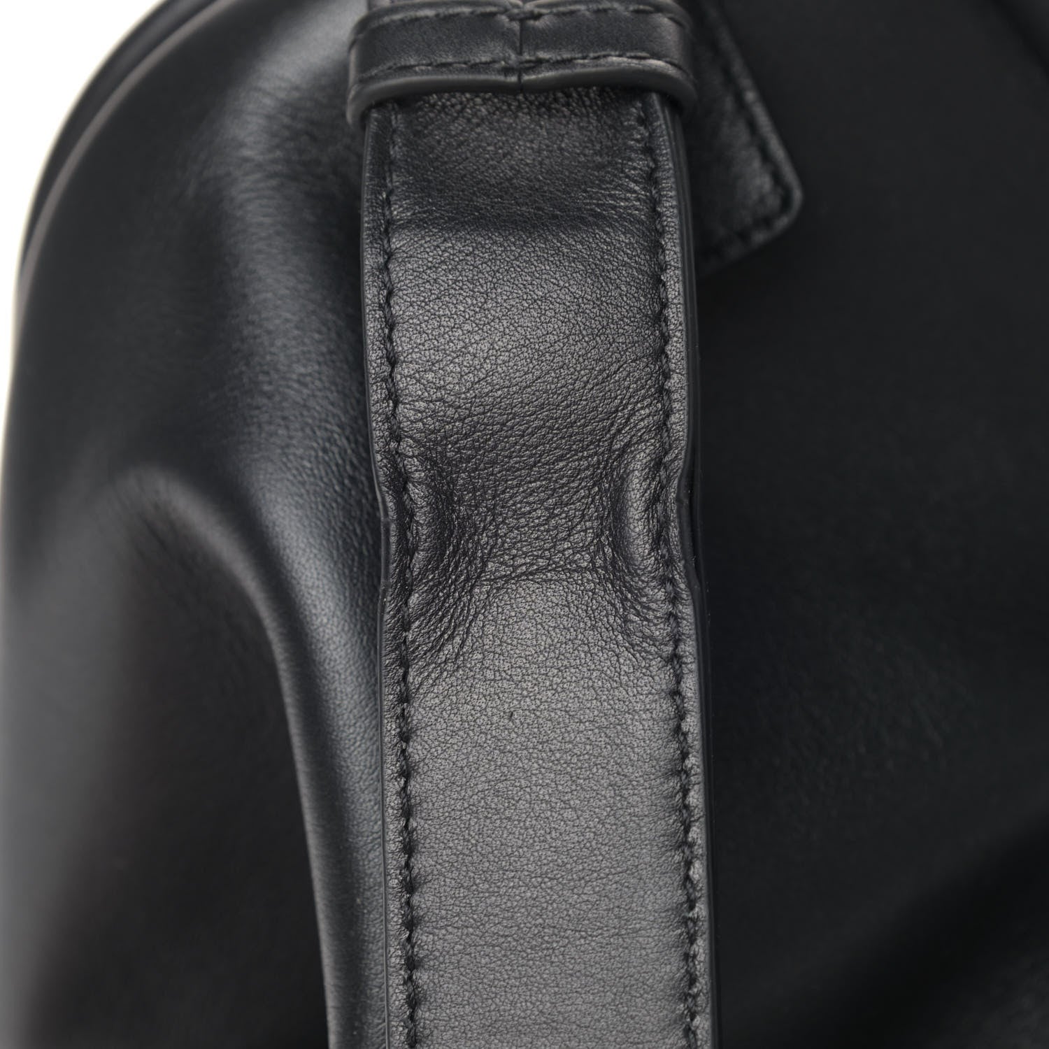 Bottega Veneta Calfskin Small The Point Triangle Bag Black 5 of 6