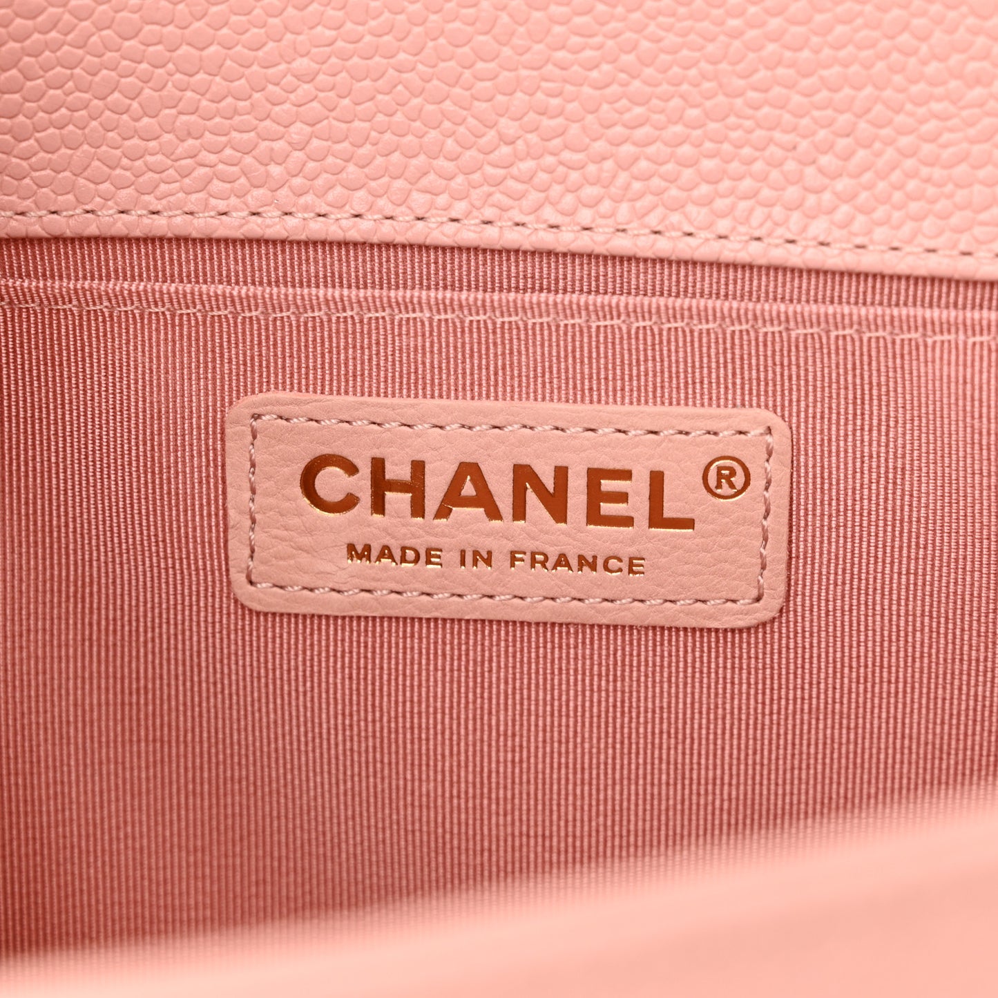 Caviar Quilted Medium Boy Flap Light Pink
