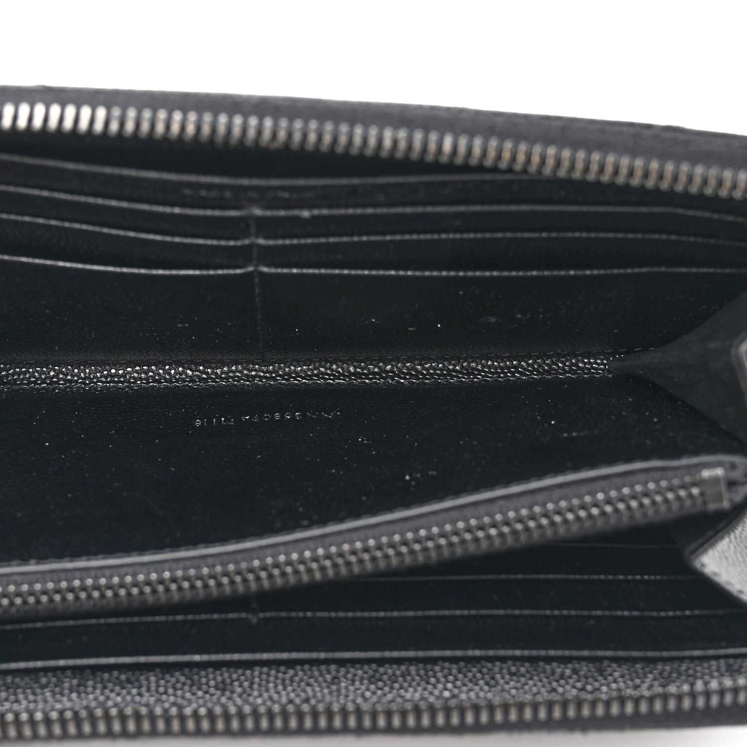 Saint Laurent Grain De Poudre Matelasse Chevron Monogram Monochrome Zip Around Wallet Black 5 of 12