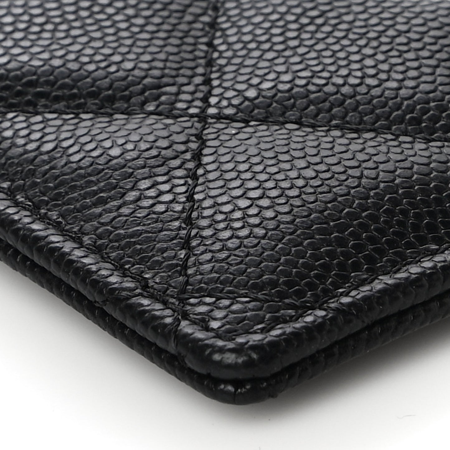 Caviar Quilted Card Holder On Chain Black