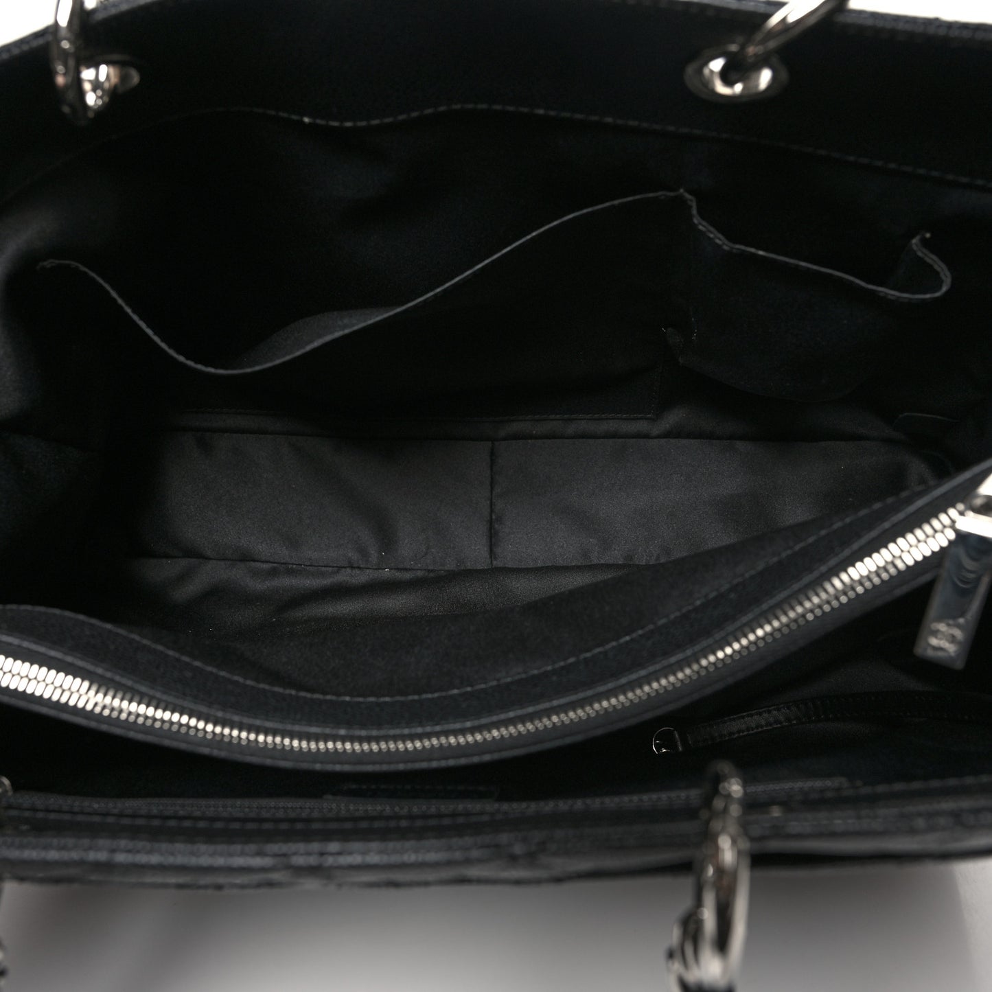 Caviar Quilted XL Grand Shopping Tote GST Black