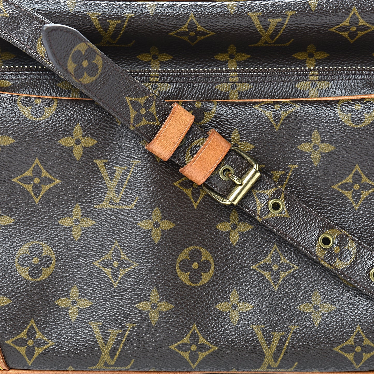 Monogram Nil 28
