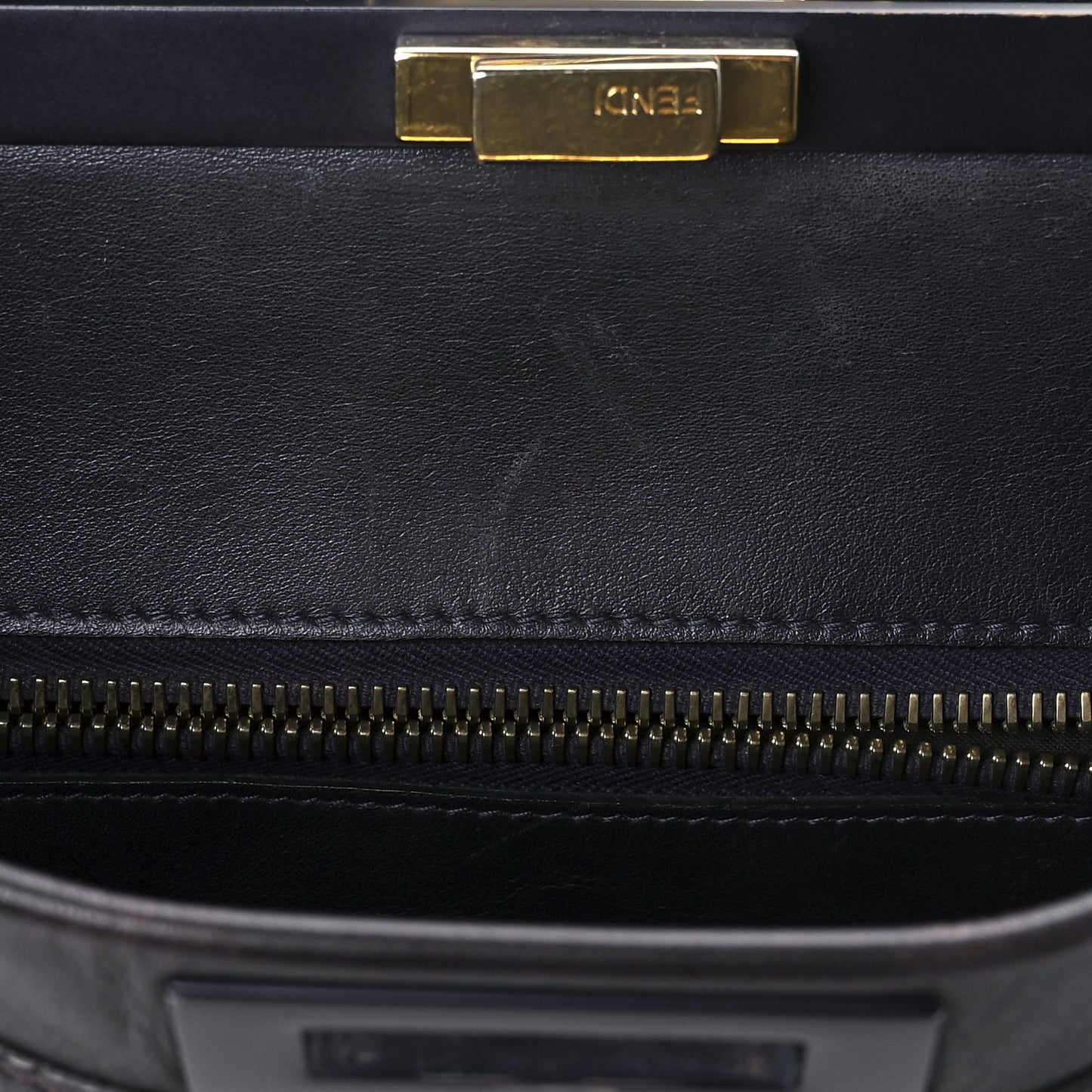 Vitello Dolce Marmol Large Peekaboo Iconic Satchel Ebano Blu Scuro