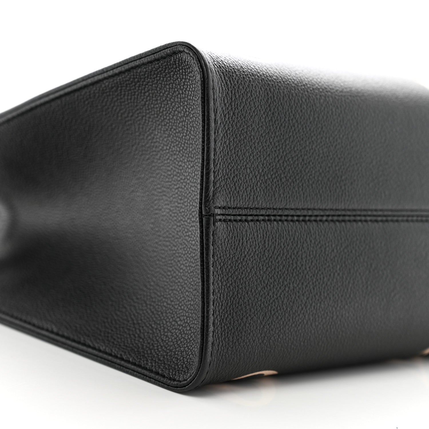 Louis Vuitton Empreinte Monogram Giant Onthego MM Black Beige 8 of 9