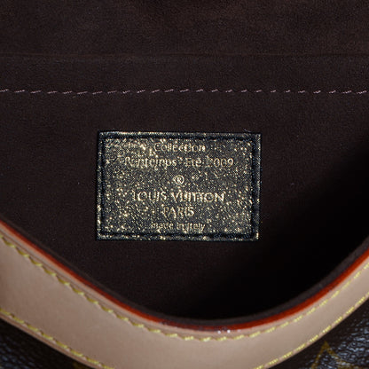 Louis Vuitton Monogram Kalahari GM 6 of 7