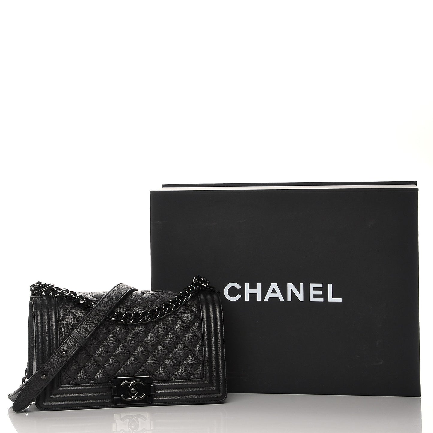 Caviar Quilted Medium Boy Flap So Black