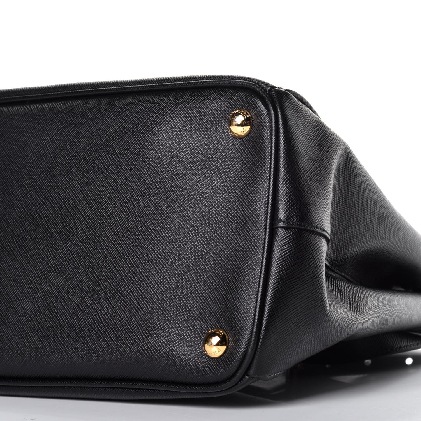 Saffiano Medium Galleria Double Zip Tote Black