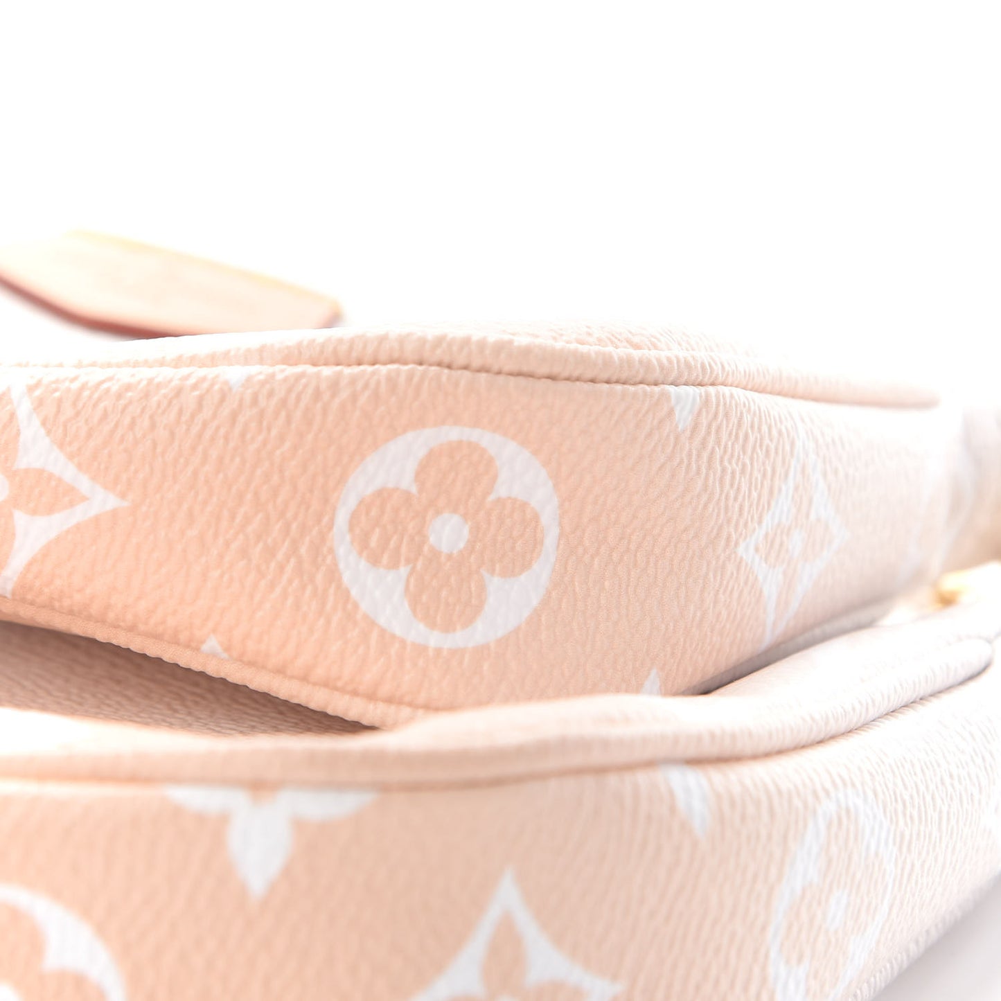 Monogram Giant By The Pool Multi Pochette Accessories Brume