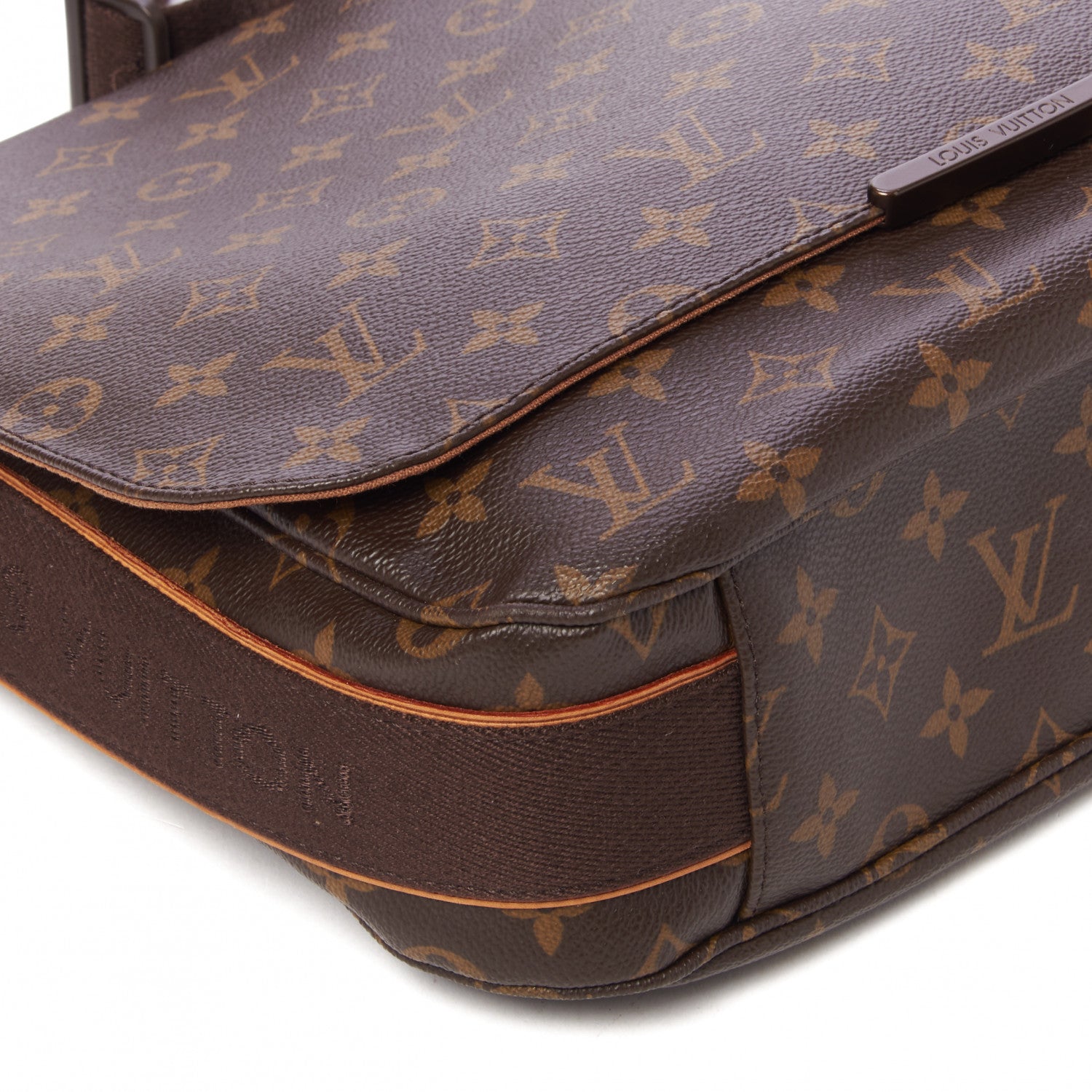 Louis Vuitton Monogram Beaubourg MM Messenger Bag 6 of 8
