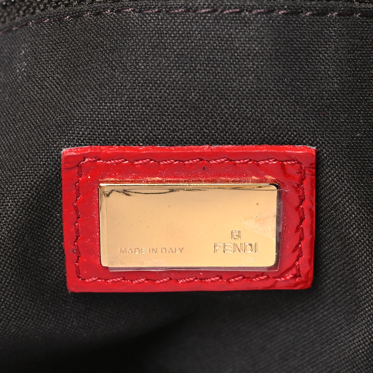Vitello Naplak Large Convertible Baguette Rosso