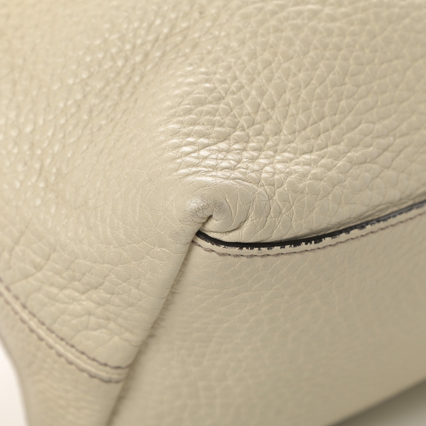 Pebbled Calfskin Medium Soho Chain Shoulder Bag Off White