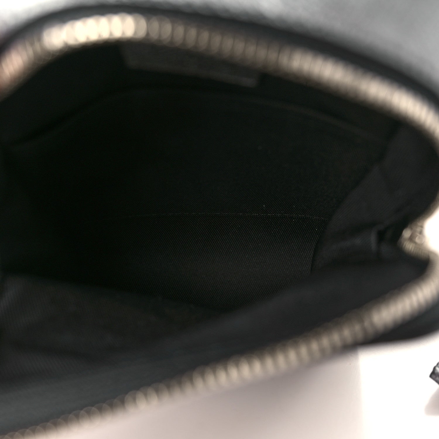 Louis Vuitton Taigarama Outdoor Slingbag Gunmetal Silver 6 of 9