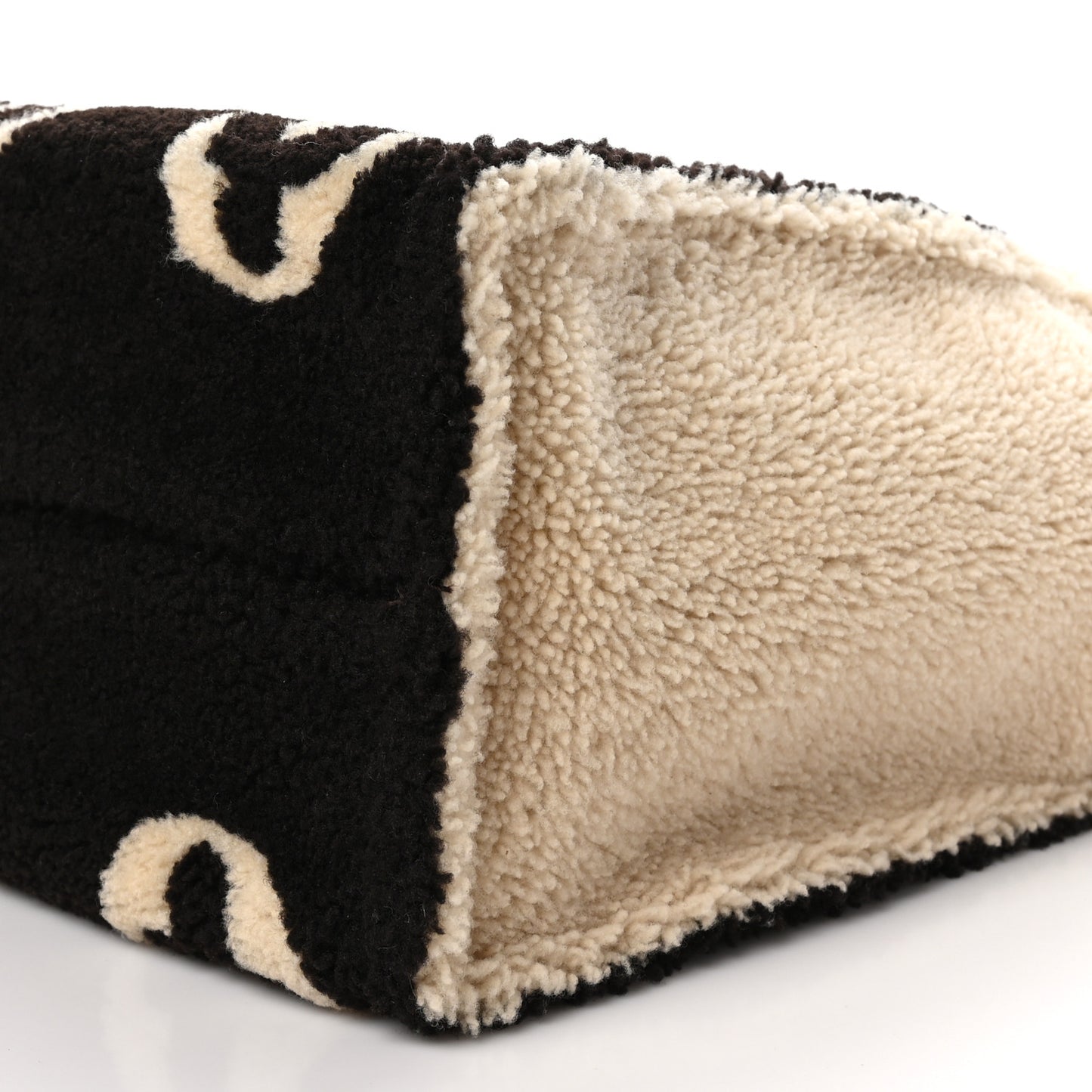 Shearling Monogram Giant Teddy Onthego GM Black White