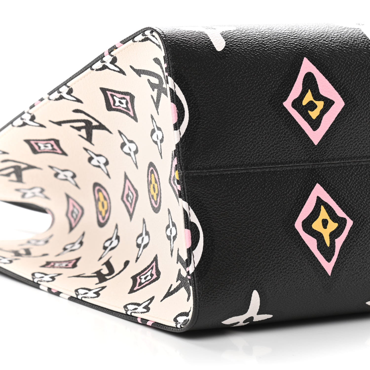 Louis Vuitton Monogram Giant Wild At Heart Onthego GM Black 8 of 10