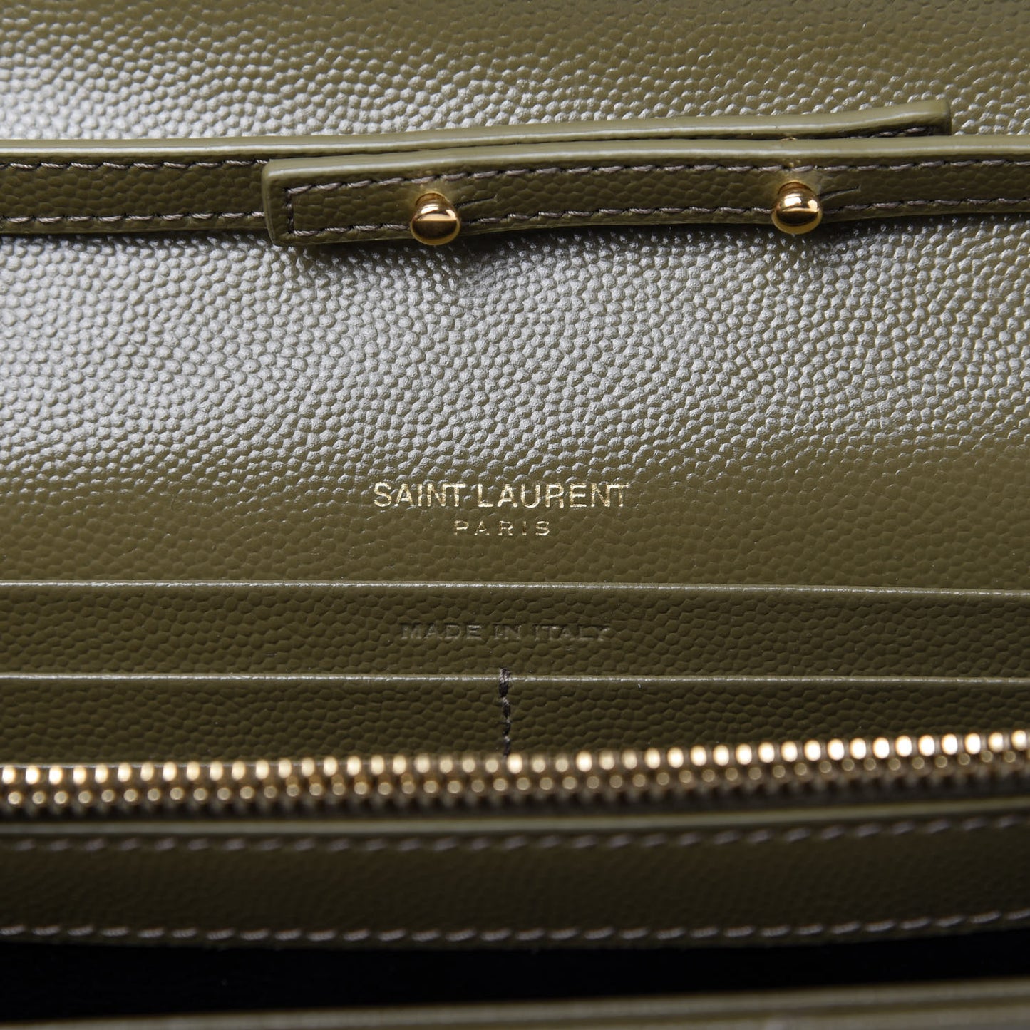 Grain De Poudre Matelasse Chevron Monogram Chain Wallet Vert Kaki