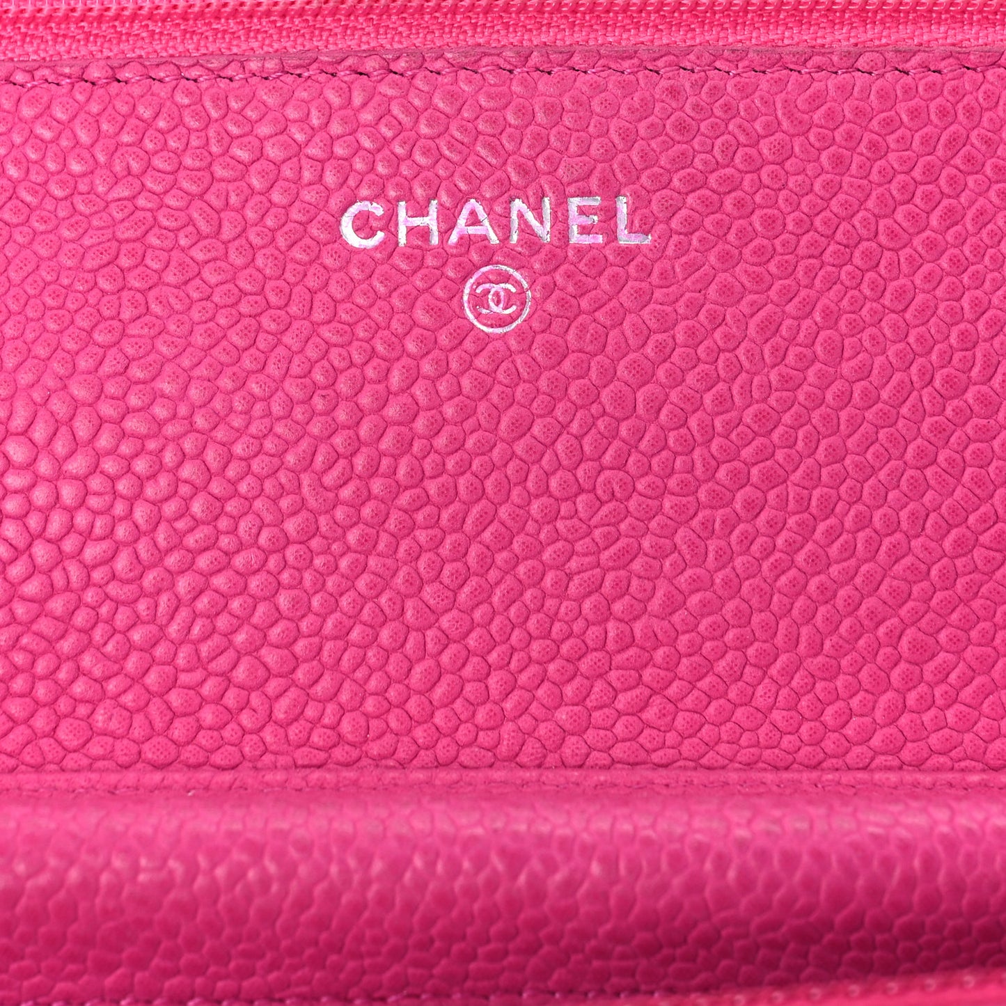 Caviar Quilted Wallet on Chain WOC Fuchsia