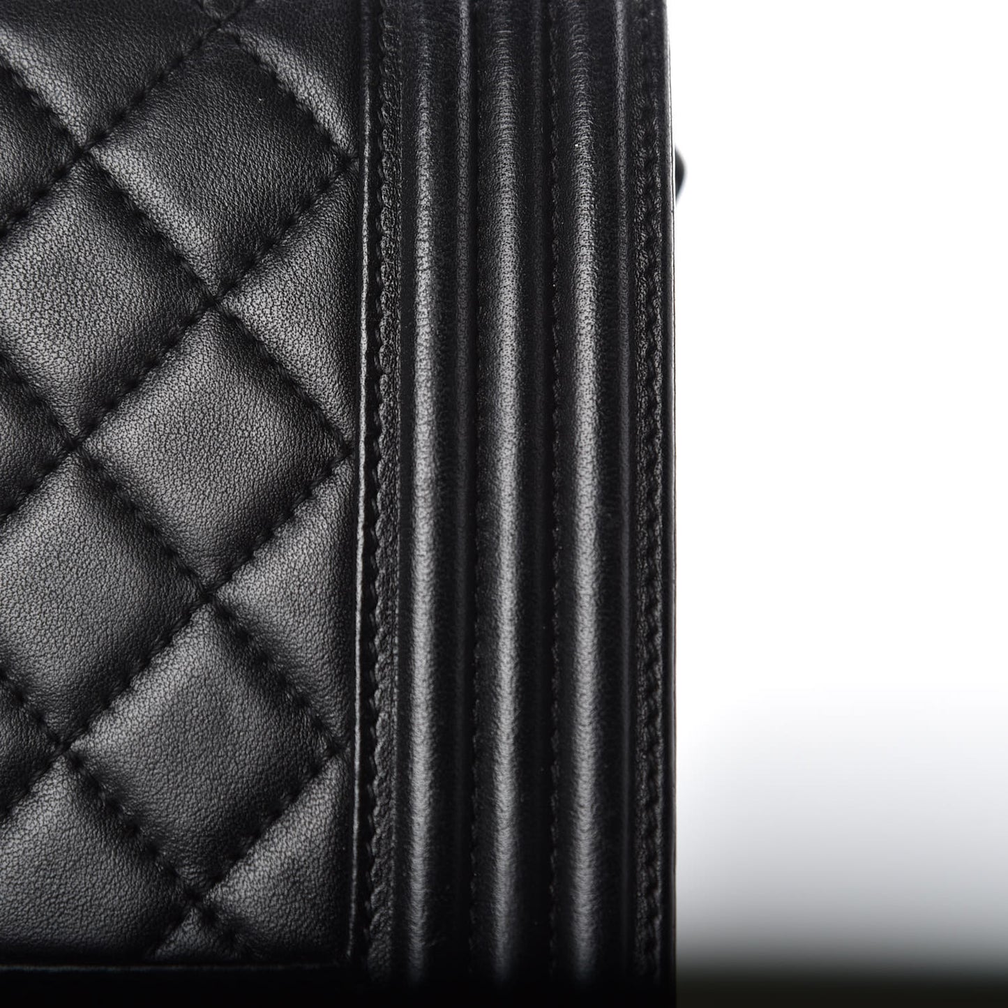 Lambskin Quilted Medium Boy Flap Black