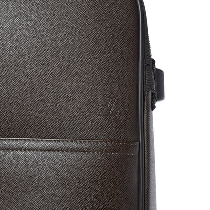 Louis Vuitton Taiga Pegase 60 Grizzli 8 of 15