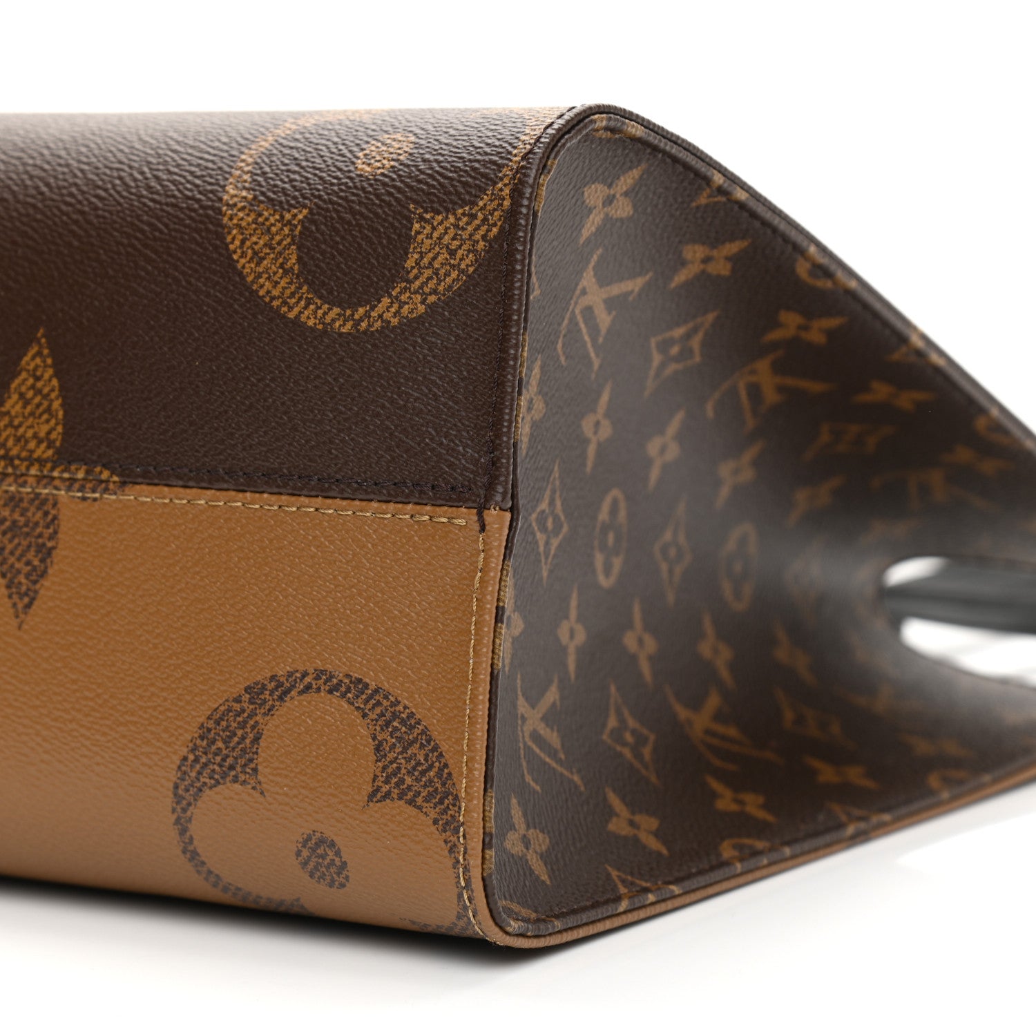 Louis Vuitton Reverse Monogram Giant Onthego MM 9 of 10