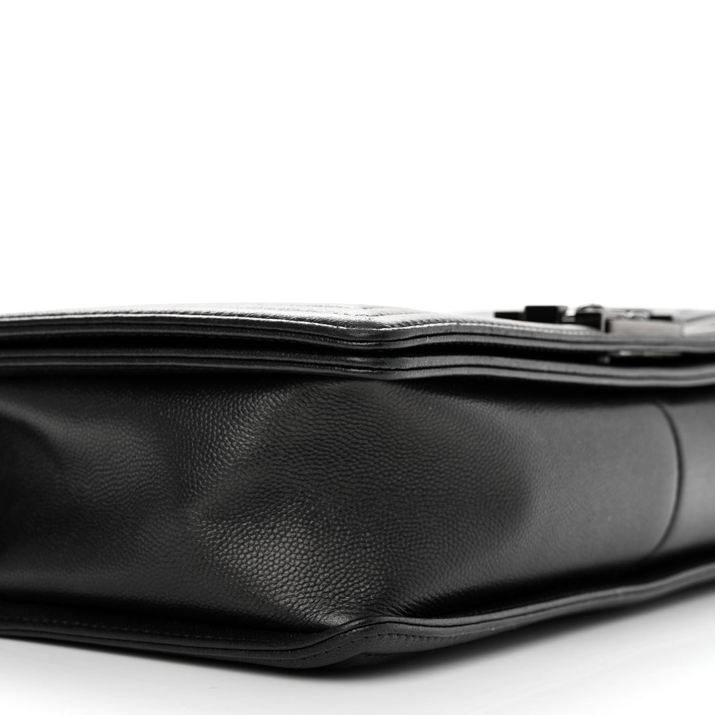 Caviar Quilted New Medium Boy Flap So Black