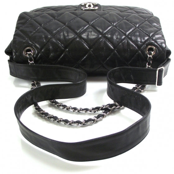 Caviar Maxi Flap Messenger Bag Black
