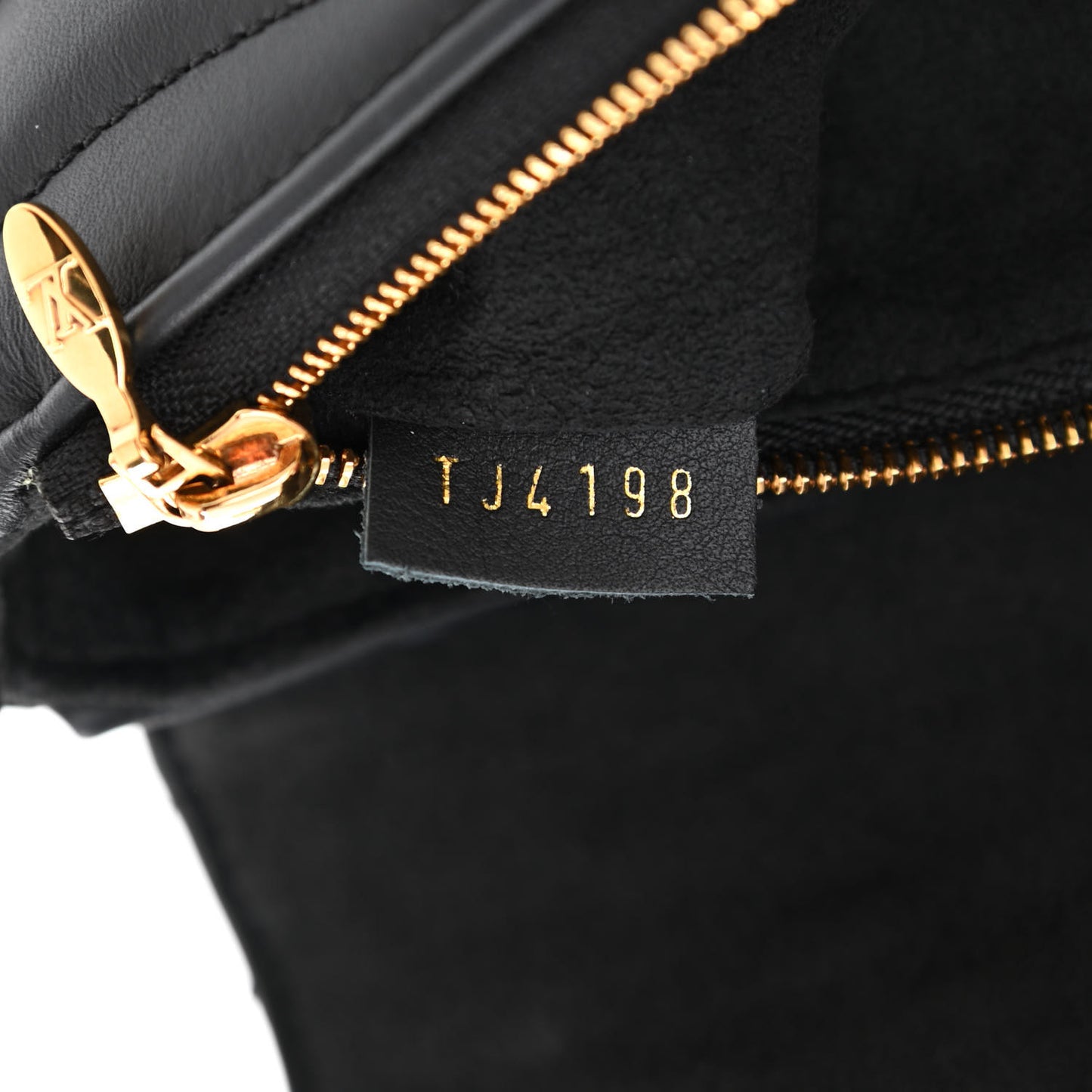 Calfskin New Wave Chain Pochette Black