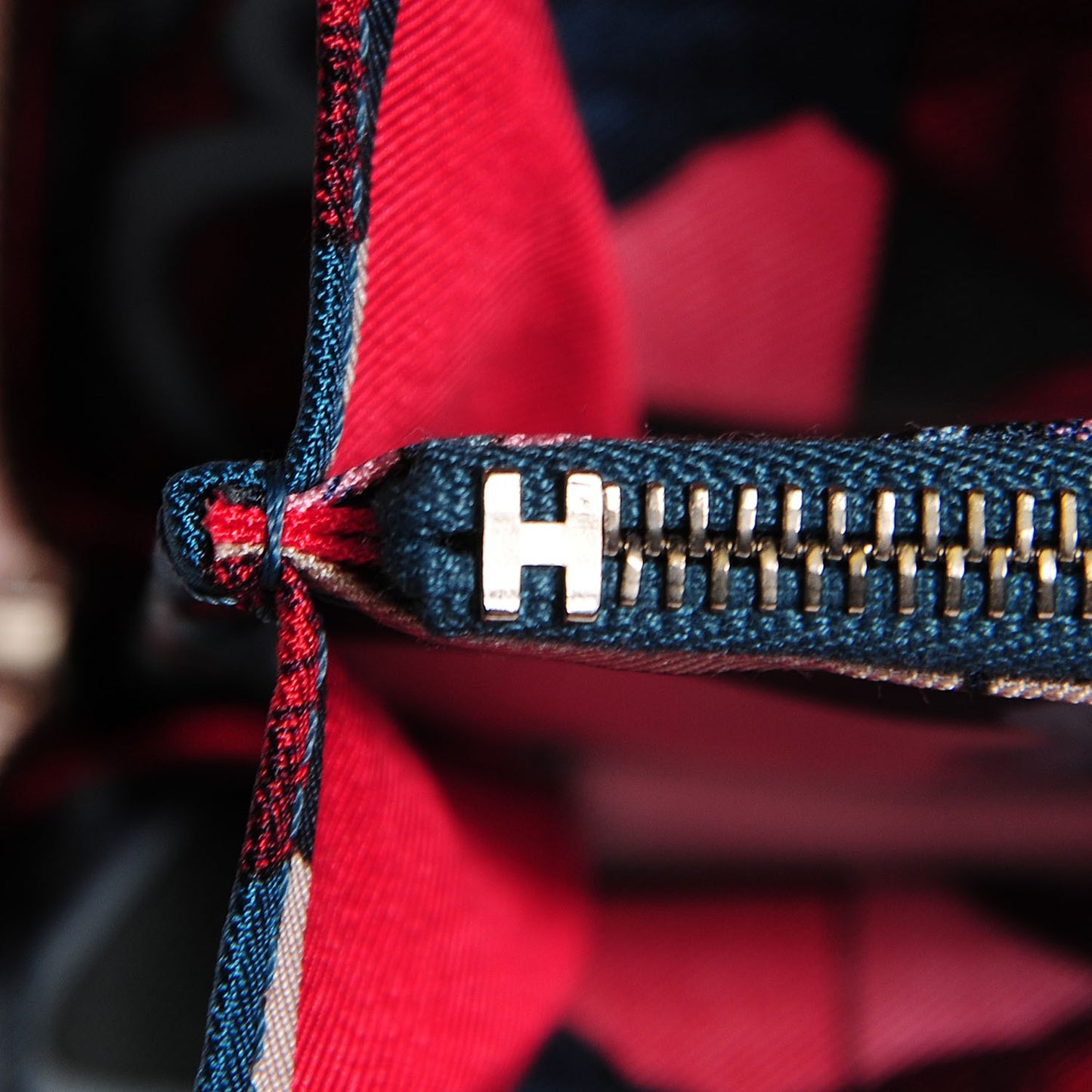 Epsom Silk'in Wallet Rose Confetti