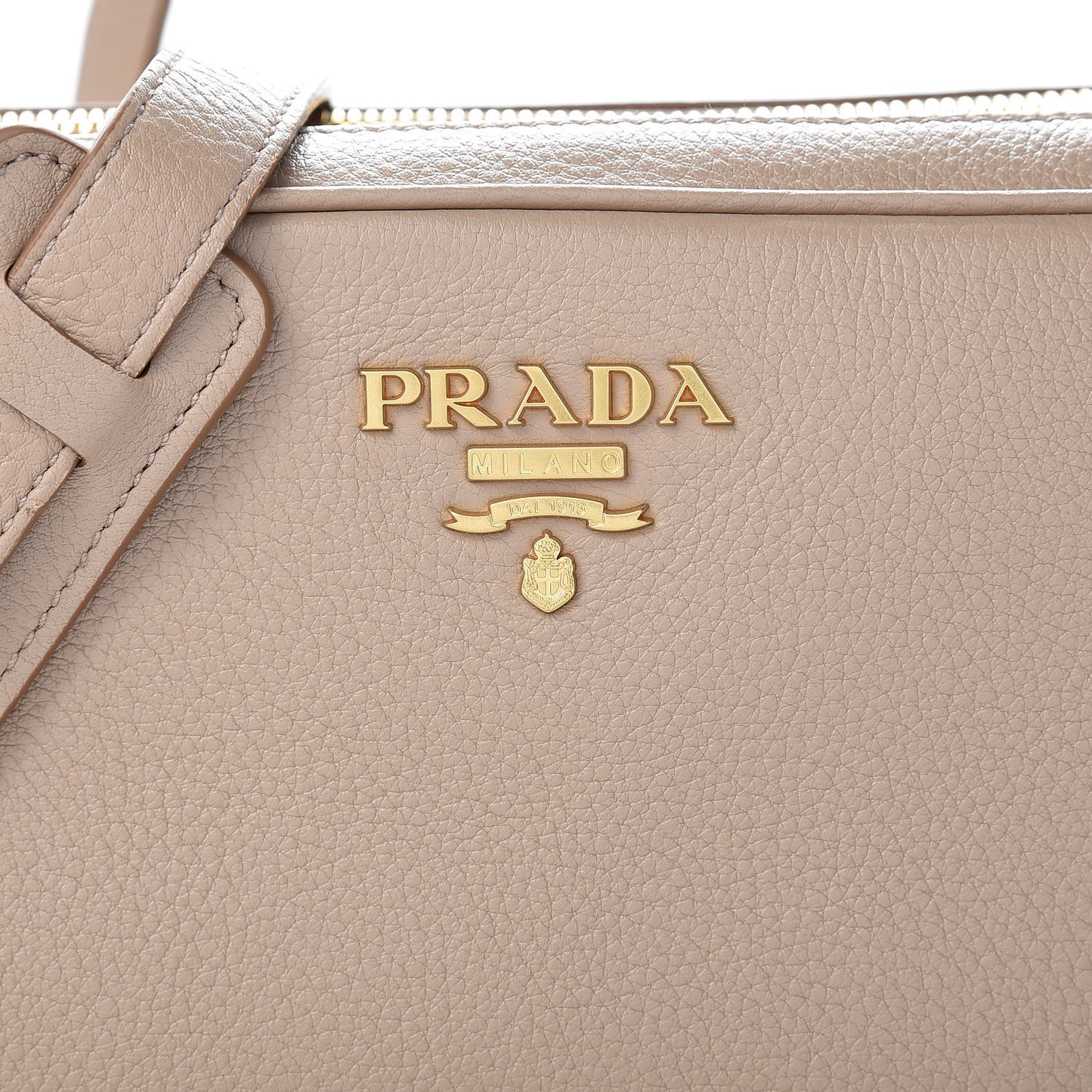 Vitello Phenix Camera Bag Cammeo