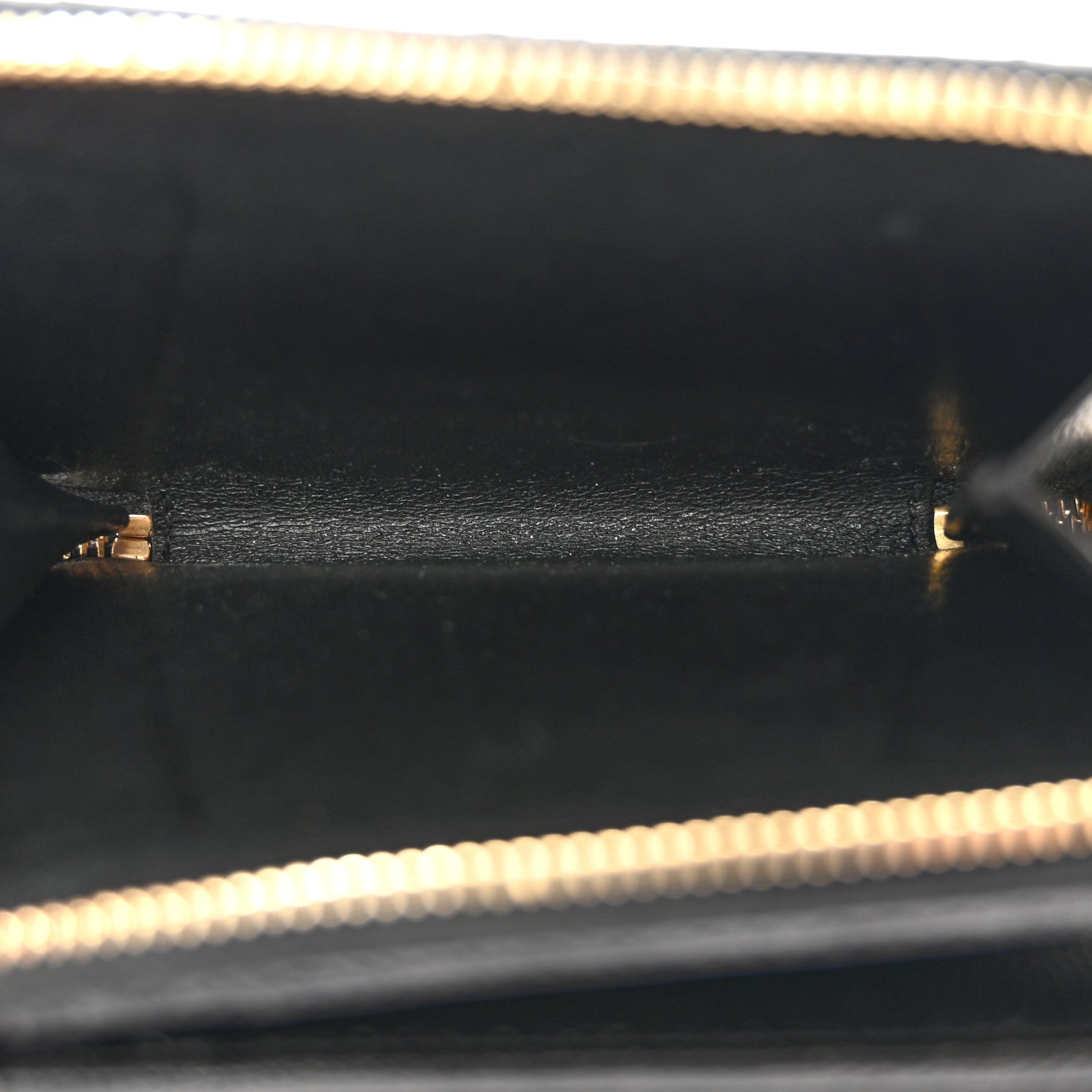 Saint Laurent SAINT LAURENT Grain De Poudre Matelasse Chevron Monogram Compact Zip Around Wallet Black 5 of 8