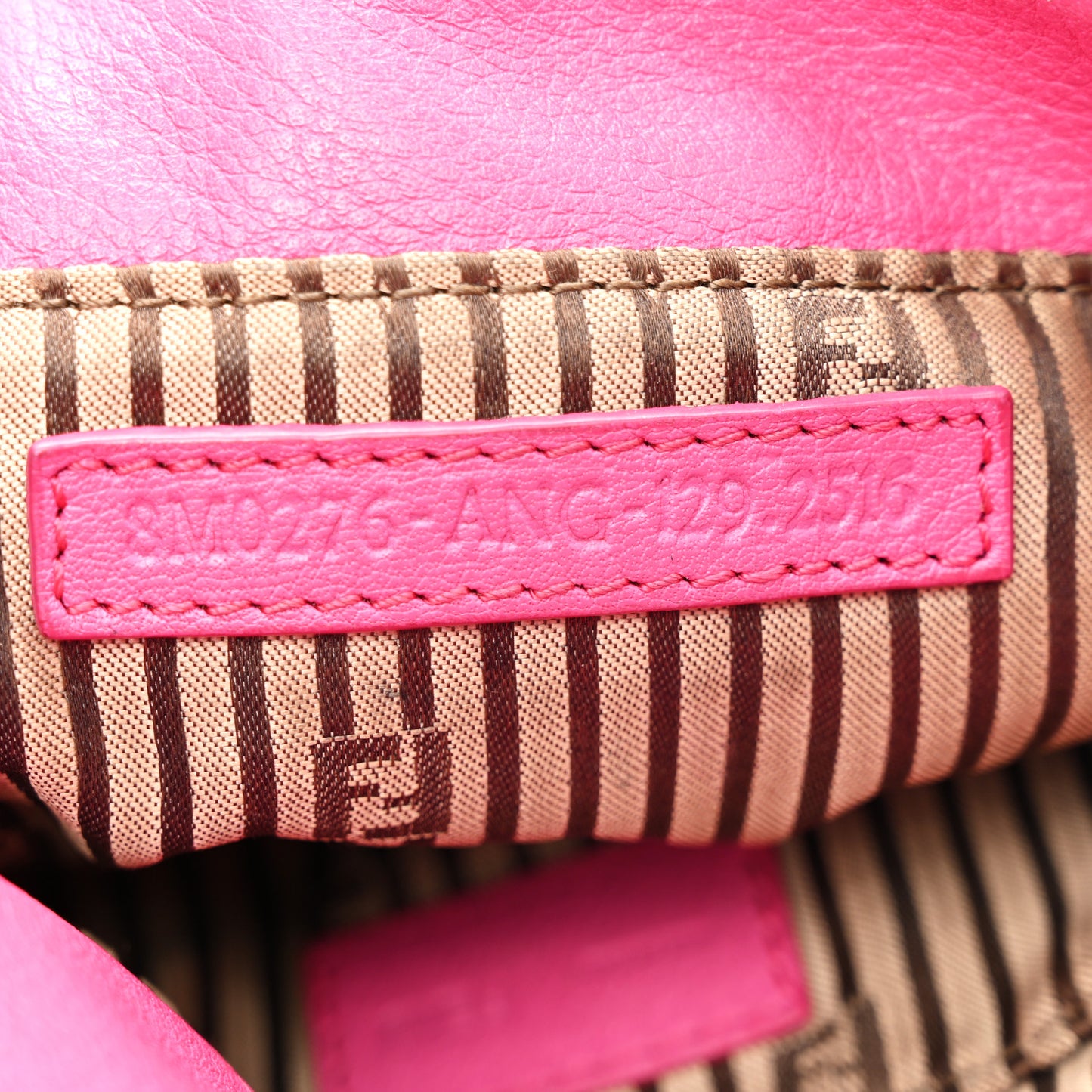 Vitello Flamingo Fendista Pouchette Crossbody Lampone