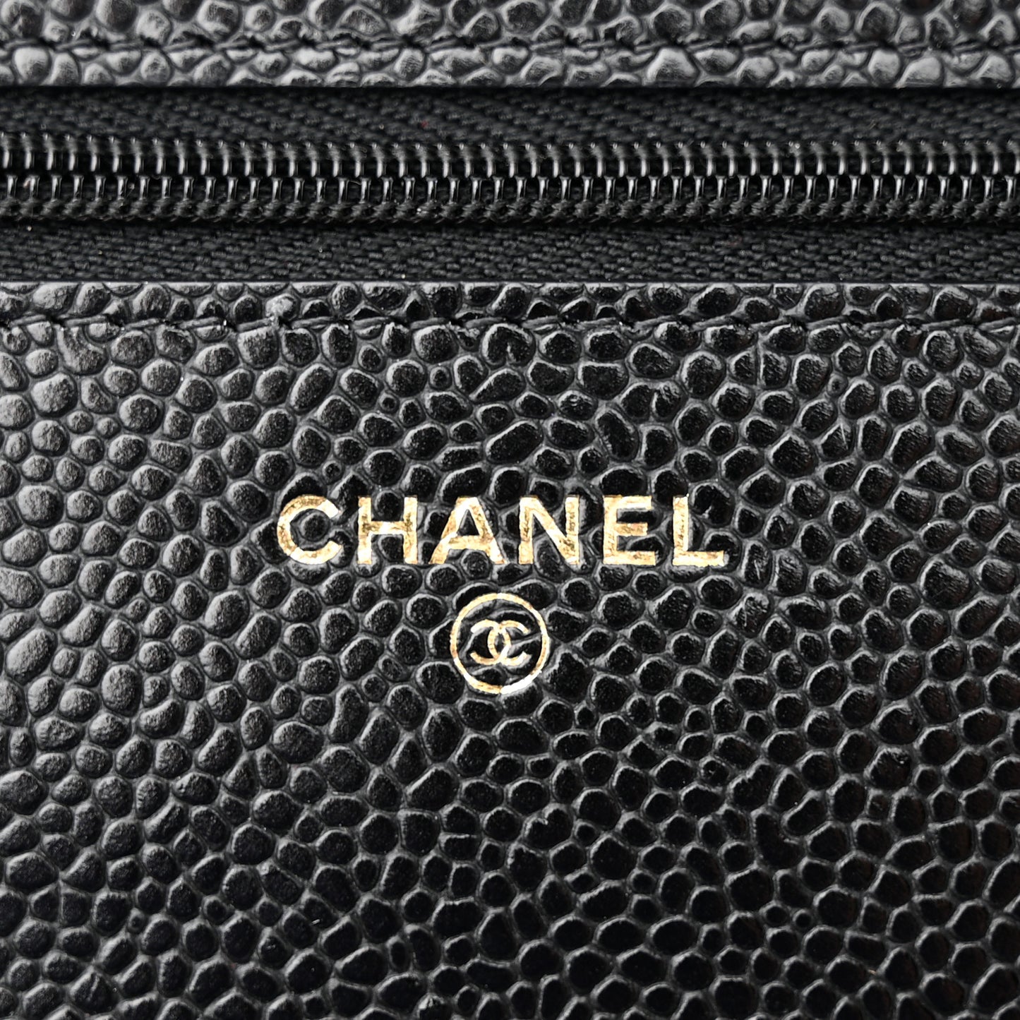 Caviar Quilted Wallet on Chain WOC Black