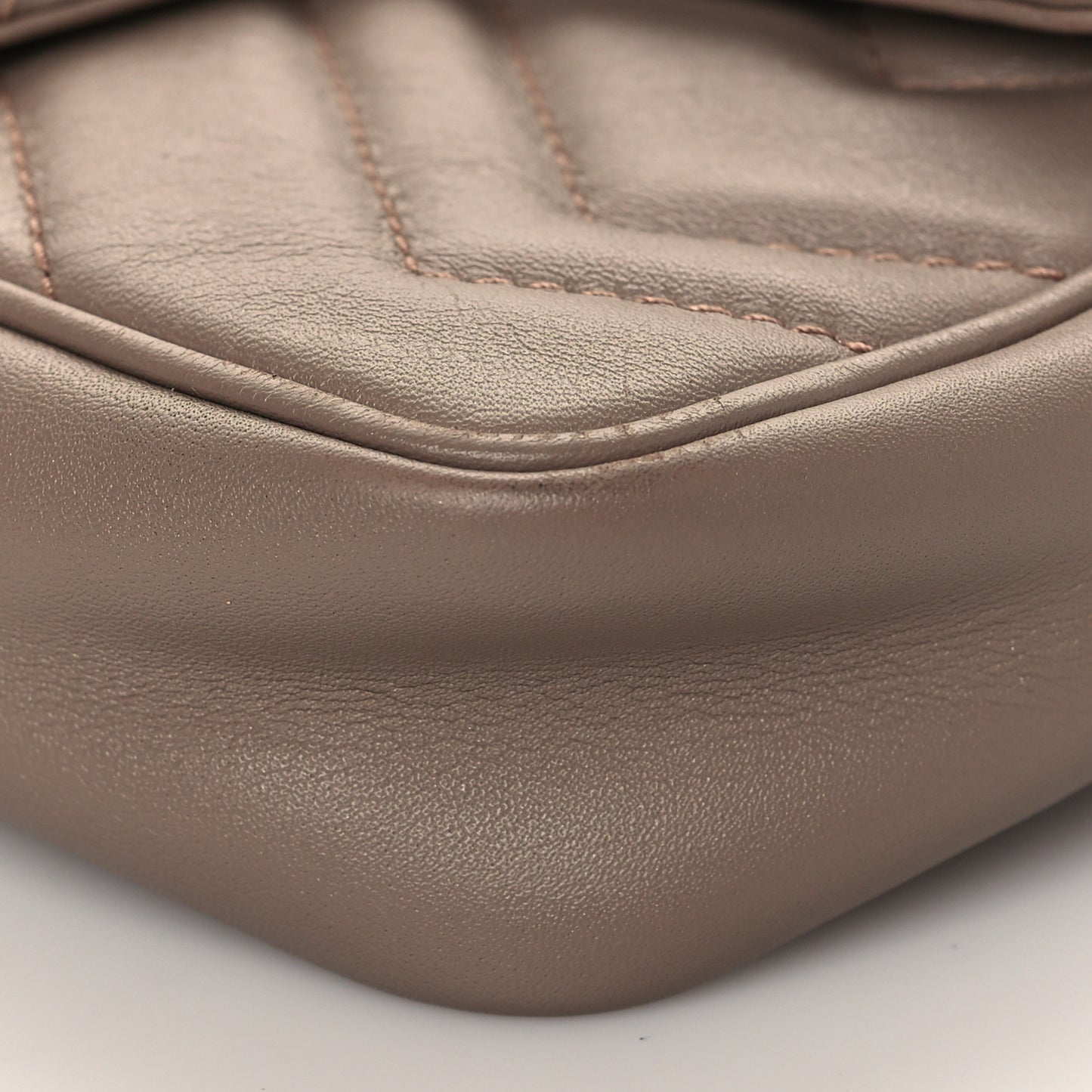 Calfskin Matelasse Super Mini GG Marmont Shoulder Bag Porcelain Rose