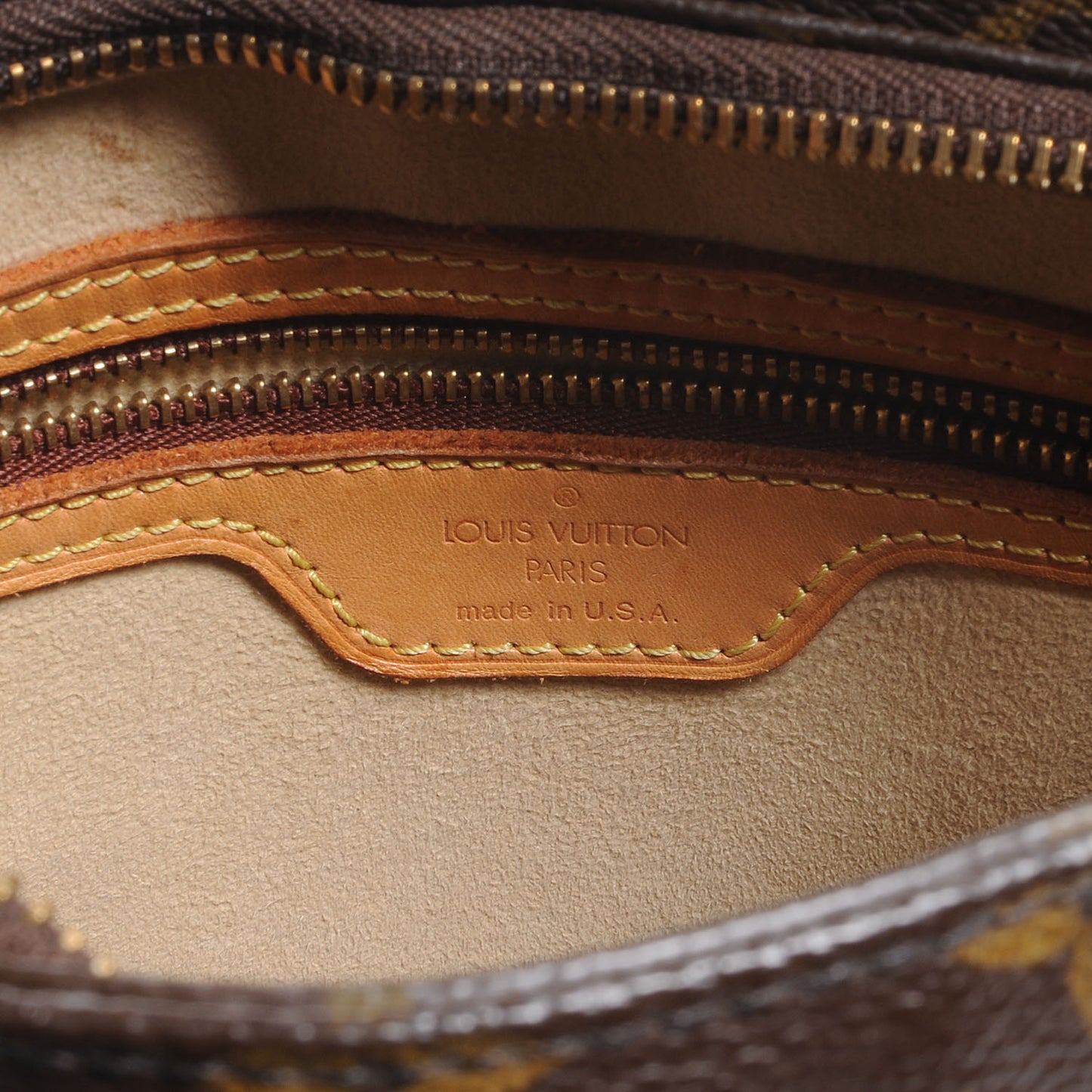 Monogram Looping MM