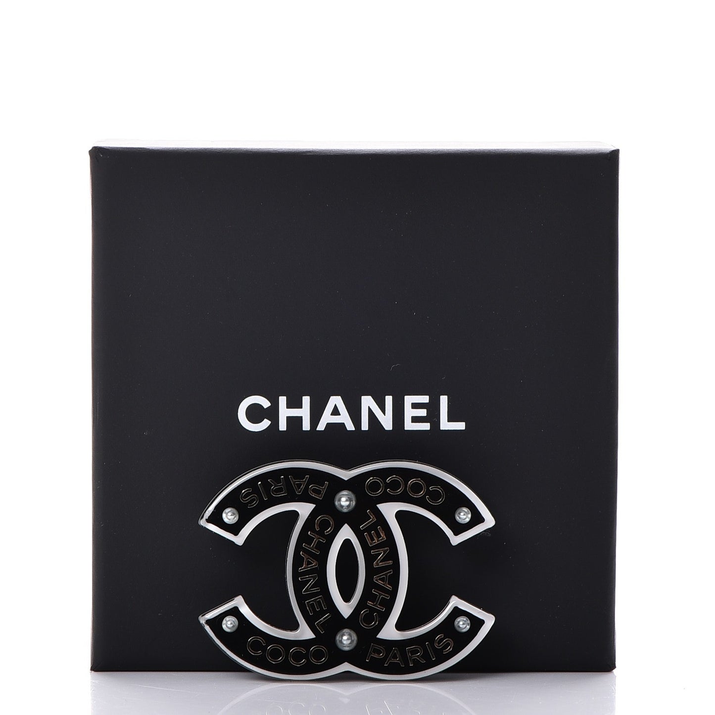 Resin Pearl CC Coco Brooch Black
