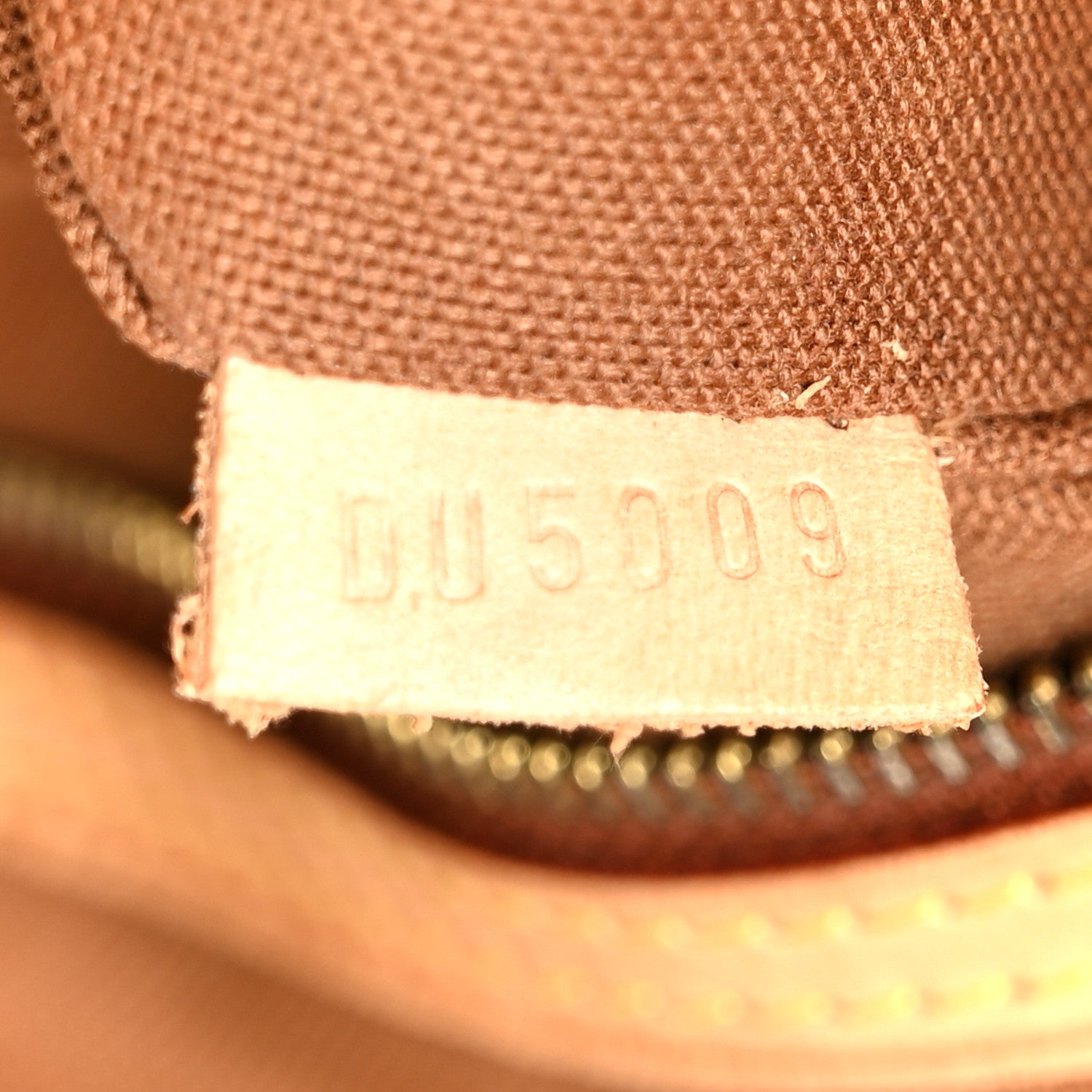 Louis Vuitton Monogram Batignolles Horizontal 7 of 11
