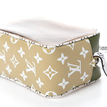 Louis Vuitton Monogram Giant Beach Pouch Kaki 7 of 11