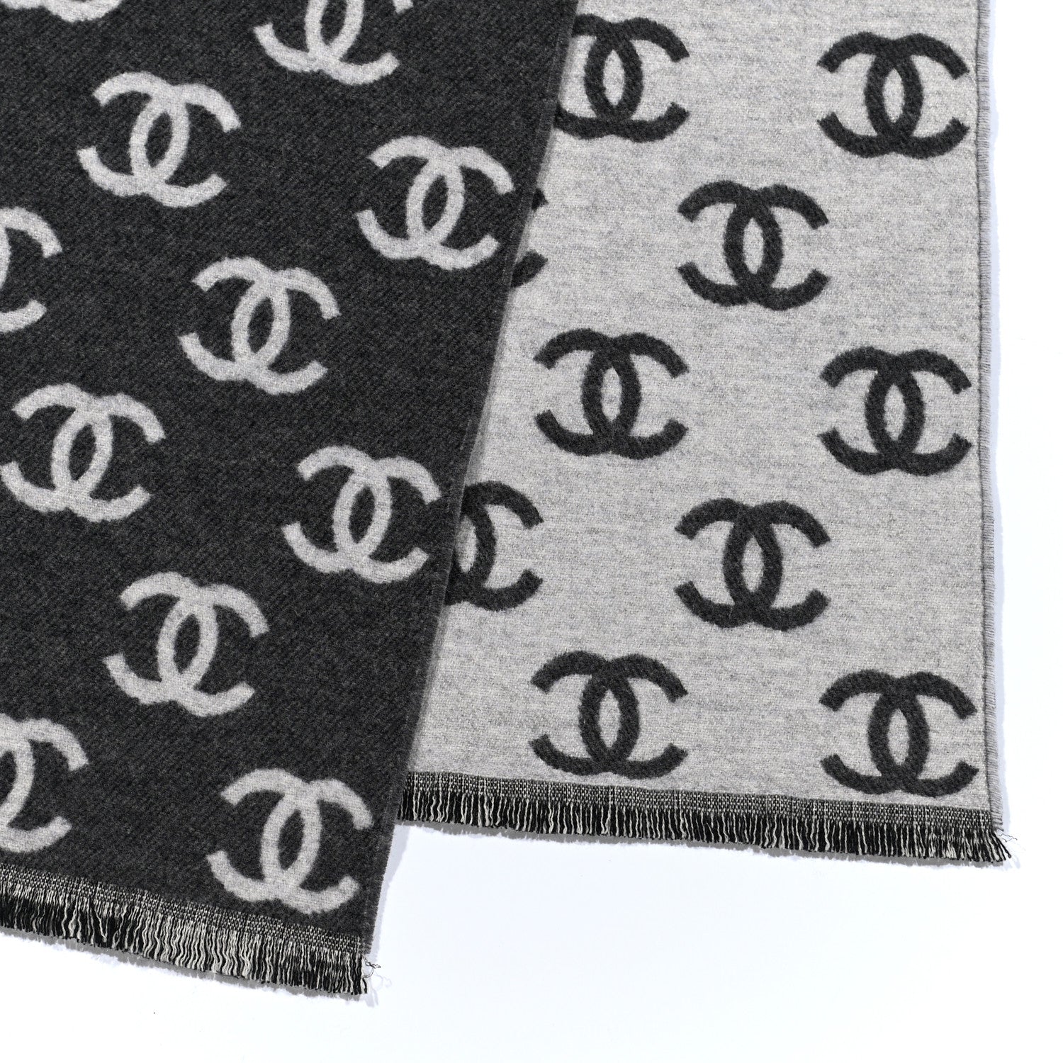 Chanel Cashmere Wool CC Scarf Grey White 3 of 4