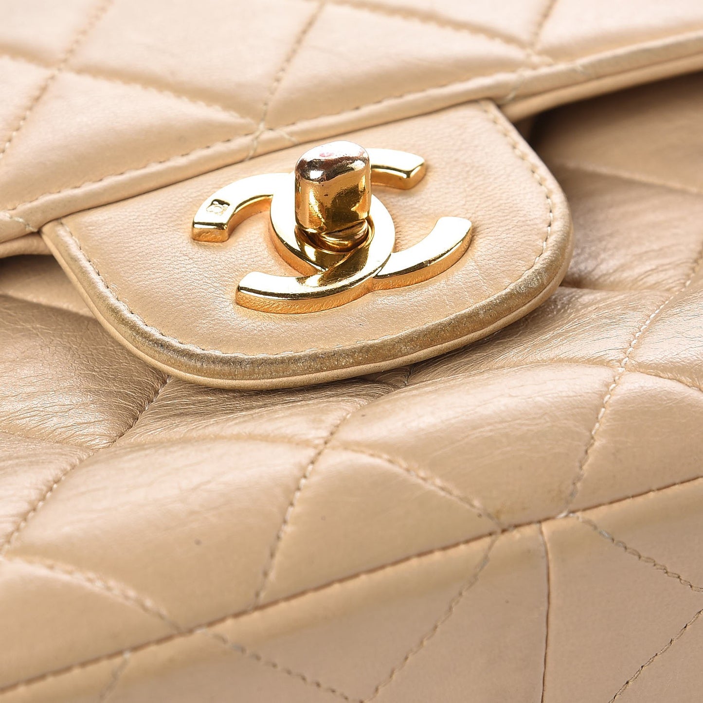 Lambskin Quilted Medium Double Sided Flap Beige