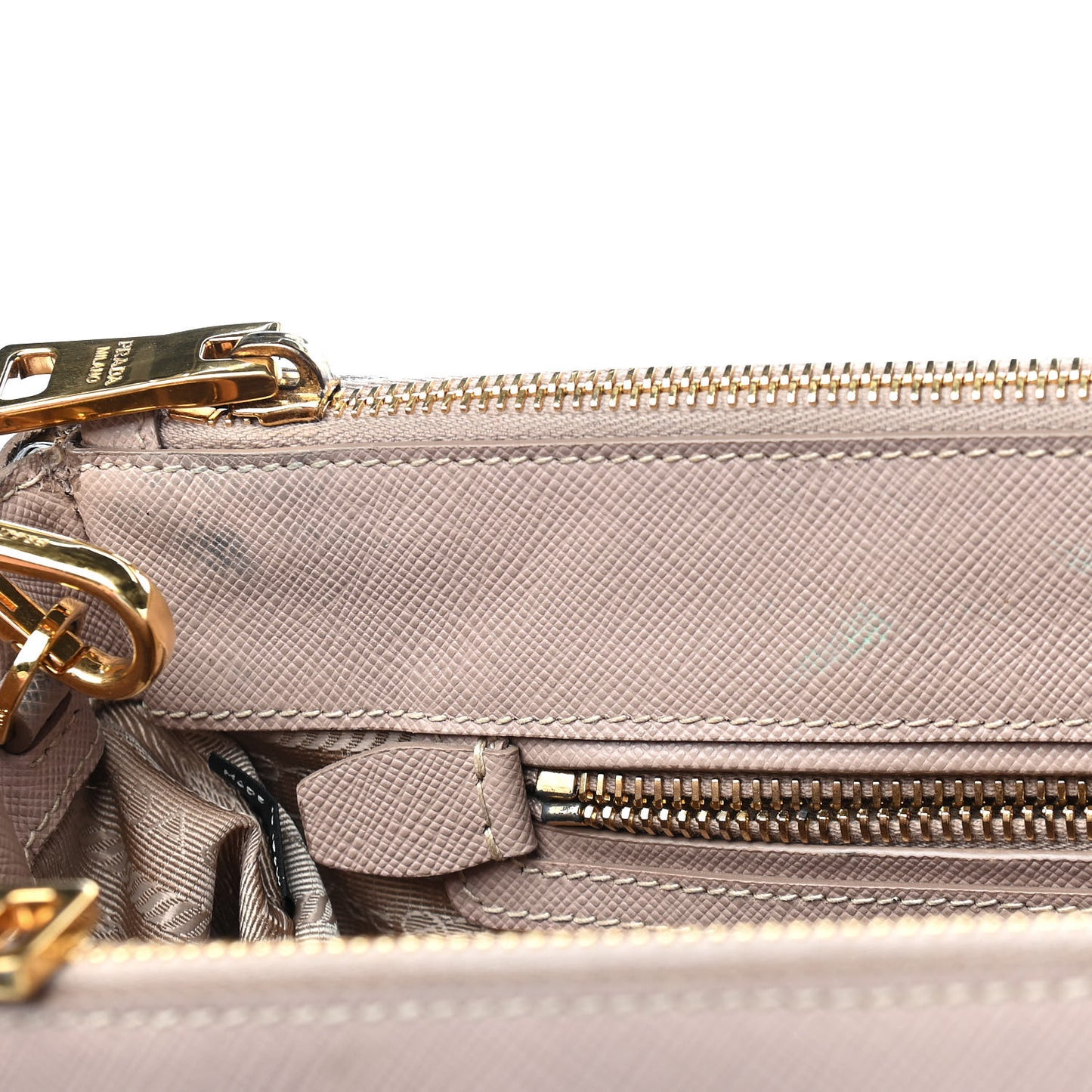 Saffiano Medium Galleria Double Zip Tote Cammeo