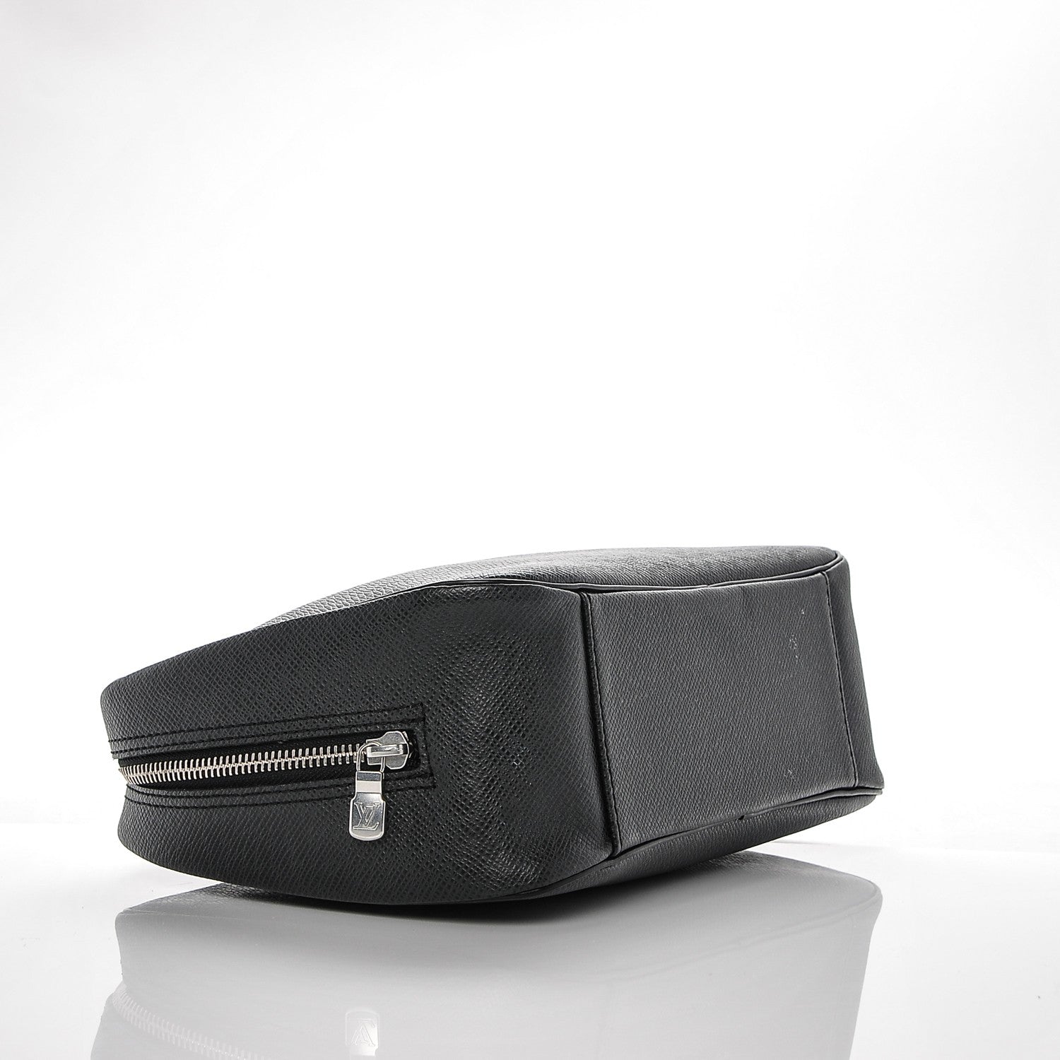 Louis Vuitton Taiga Toiletry Pouch GM Ardoise 4 of 7