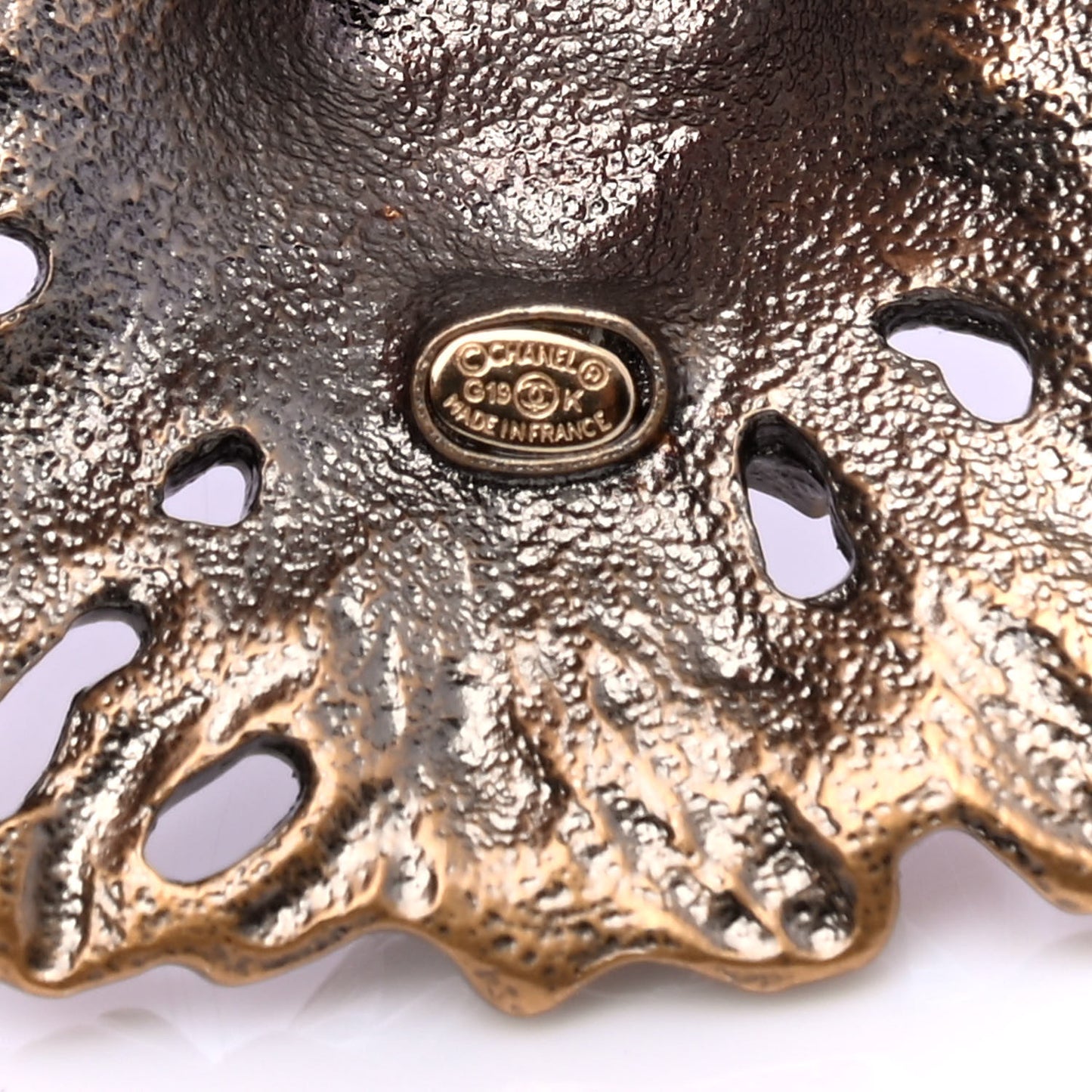 CC Lion Brooch Gold