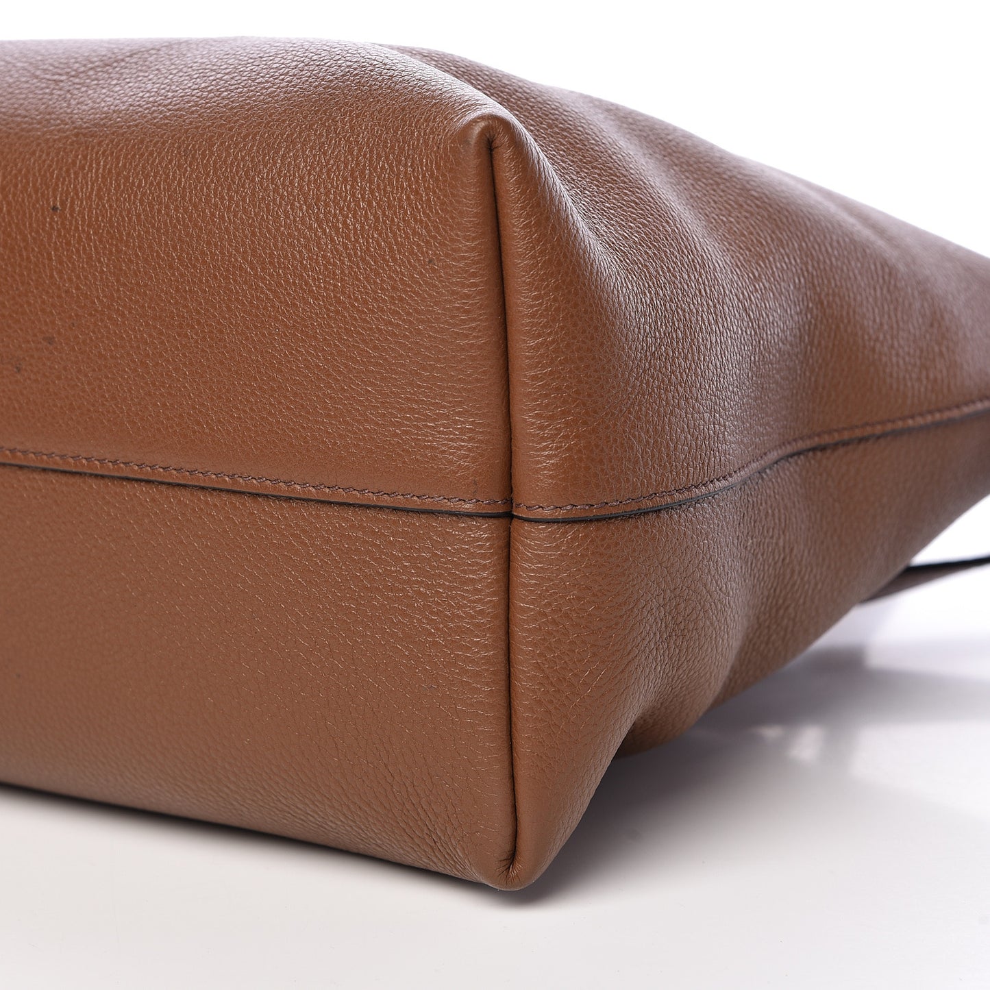 Vitello Phenix Tote Nocciolo