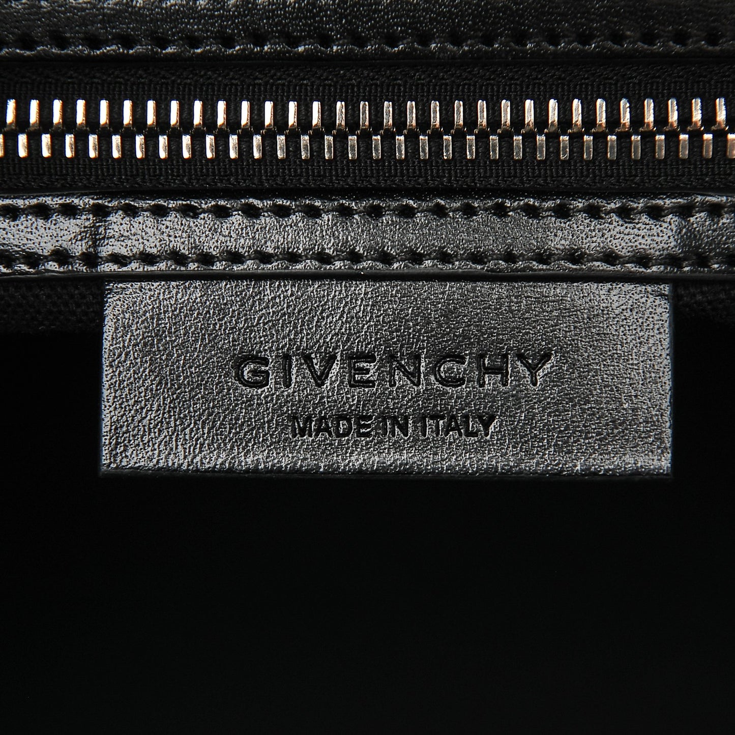 Shiny Lord Calfskin Small Antigona Black