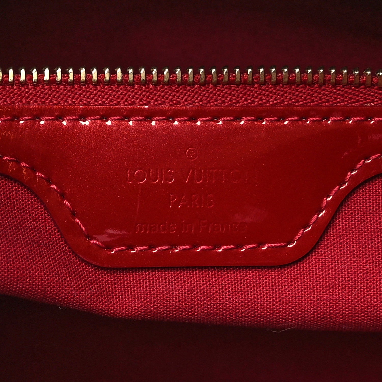 Louis Vuitton Vernis Wilshire PM Pomme D'Amour 6 of 9