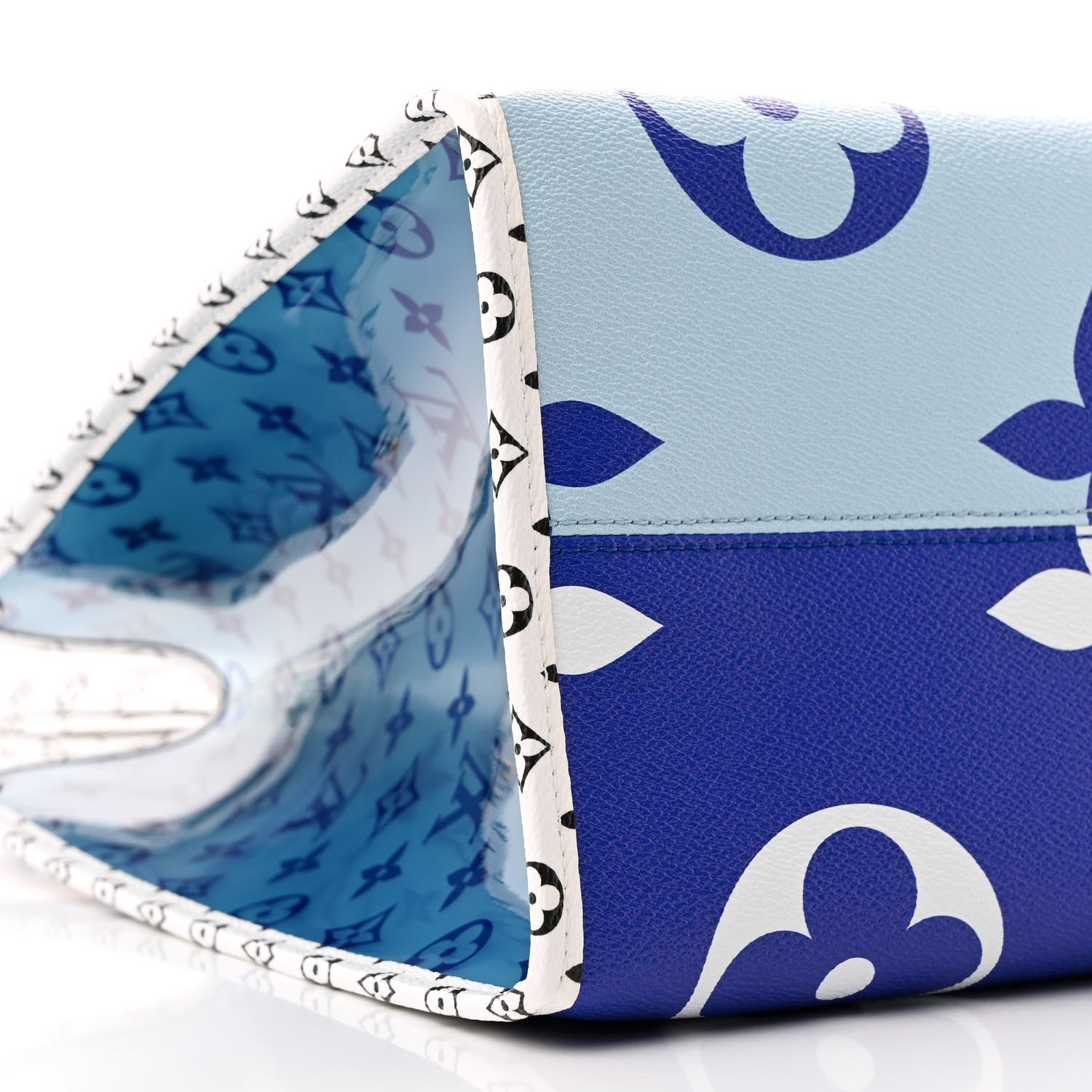 Louis Vuitton Monogram Giant Hawaii Onthego Blue 9 of 10
