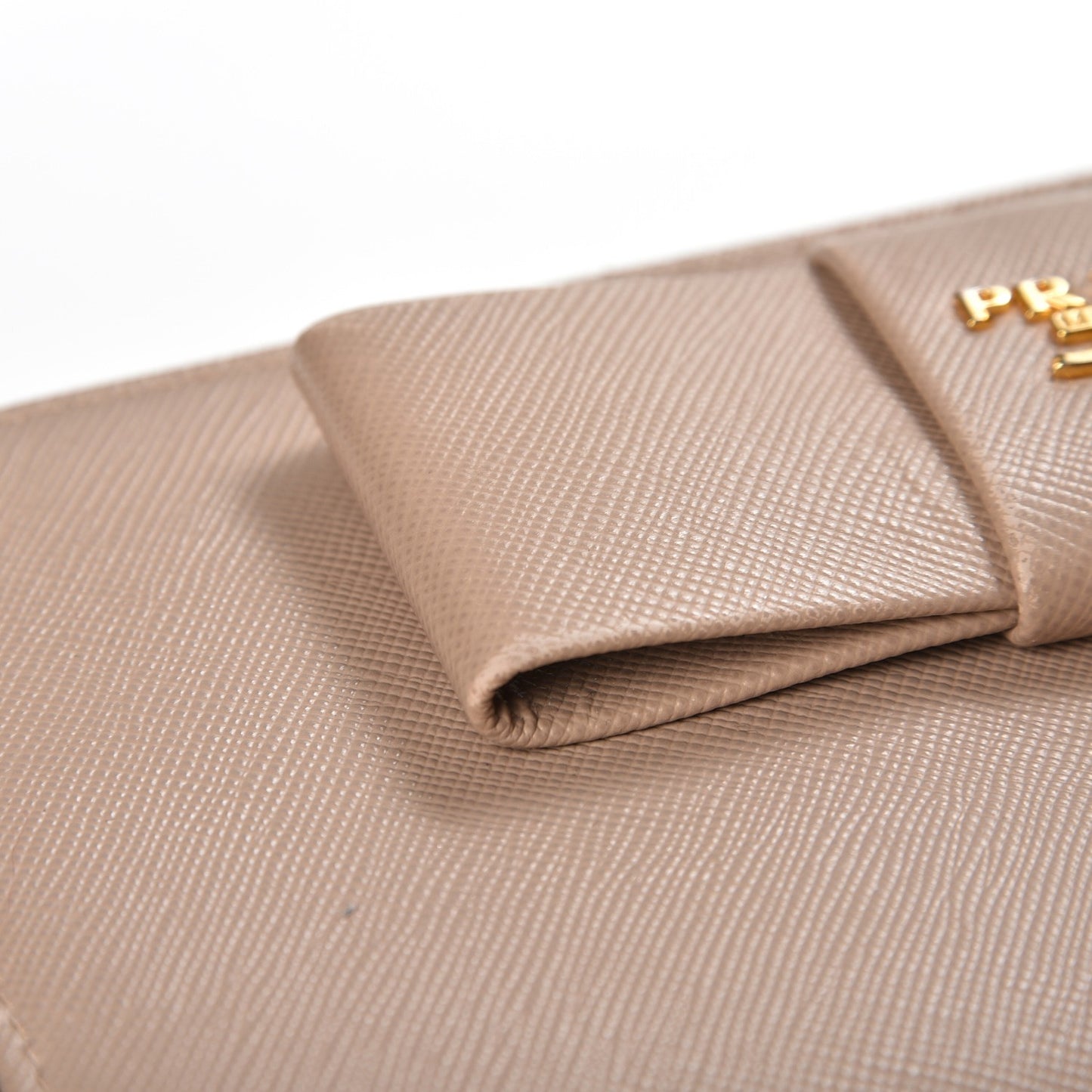 Saffiano Fiocco Bow Zip Around Wallet Cammeo